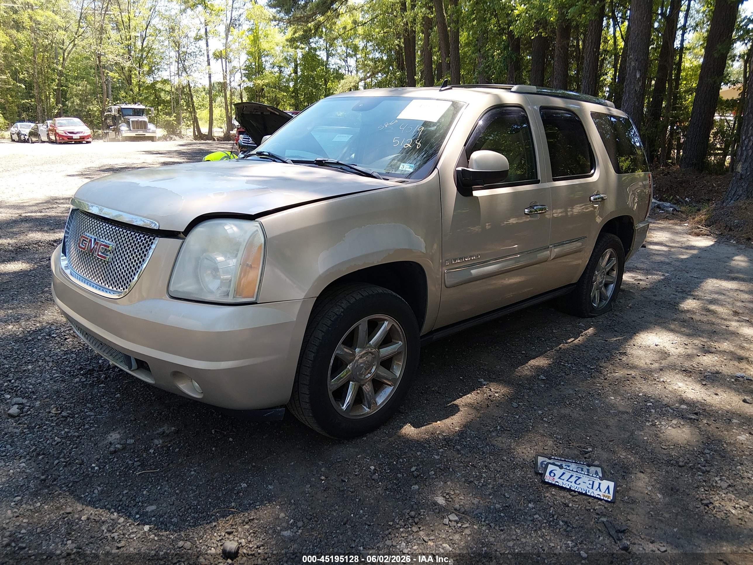 2008 Gmc Yukon Denali Gold vin: 1GKFK63868J127418