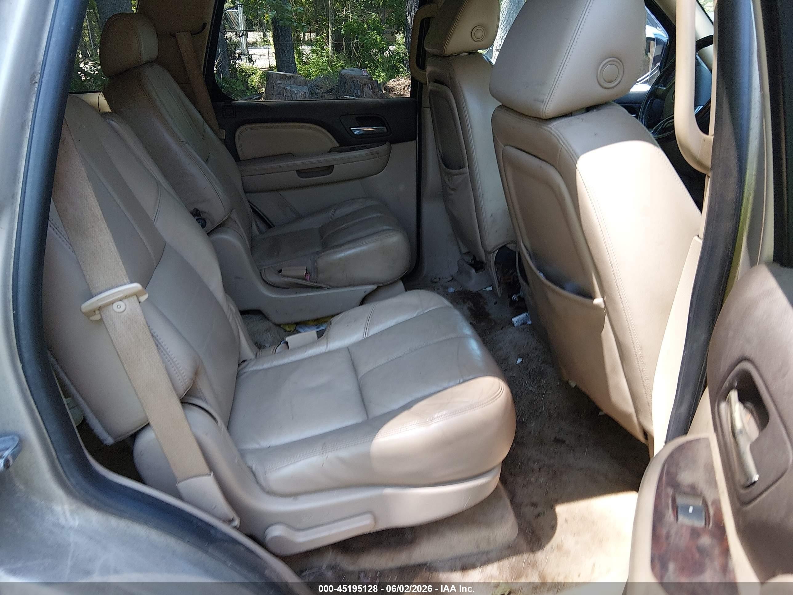 2008 Gmc Yukon Denali Gold vin: 1GKFK63868J127418