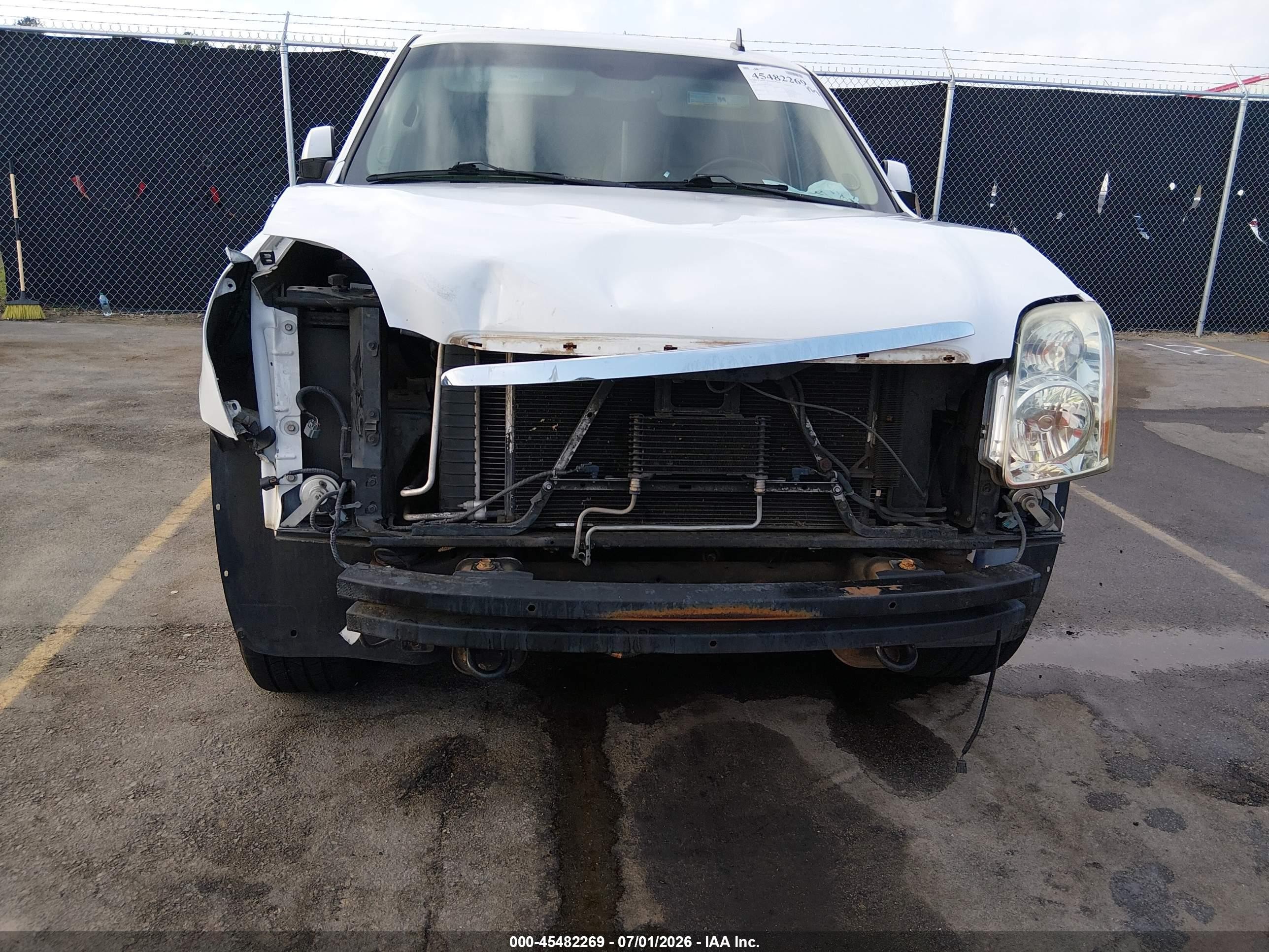 2008 Gmc Yukon Denali Белый vin: 1GKFK63868J234422