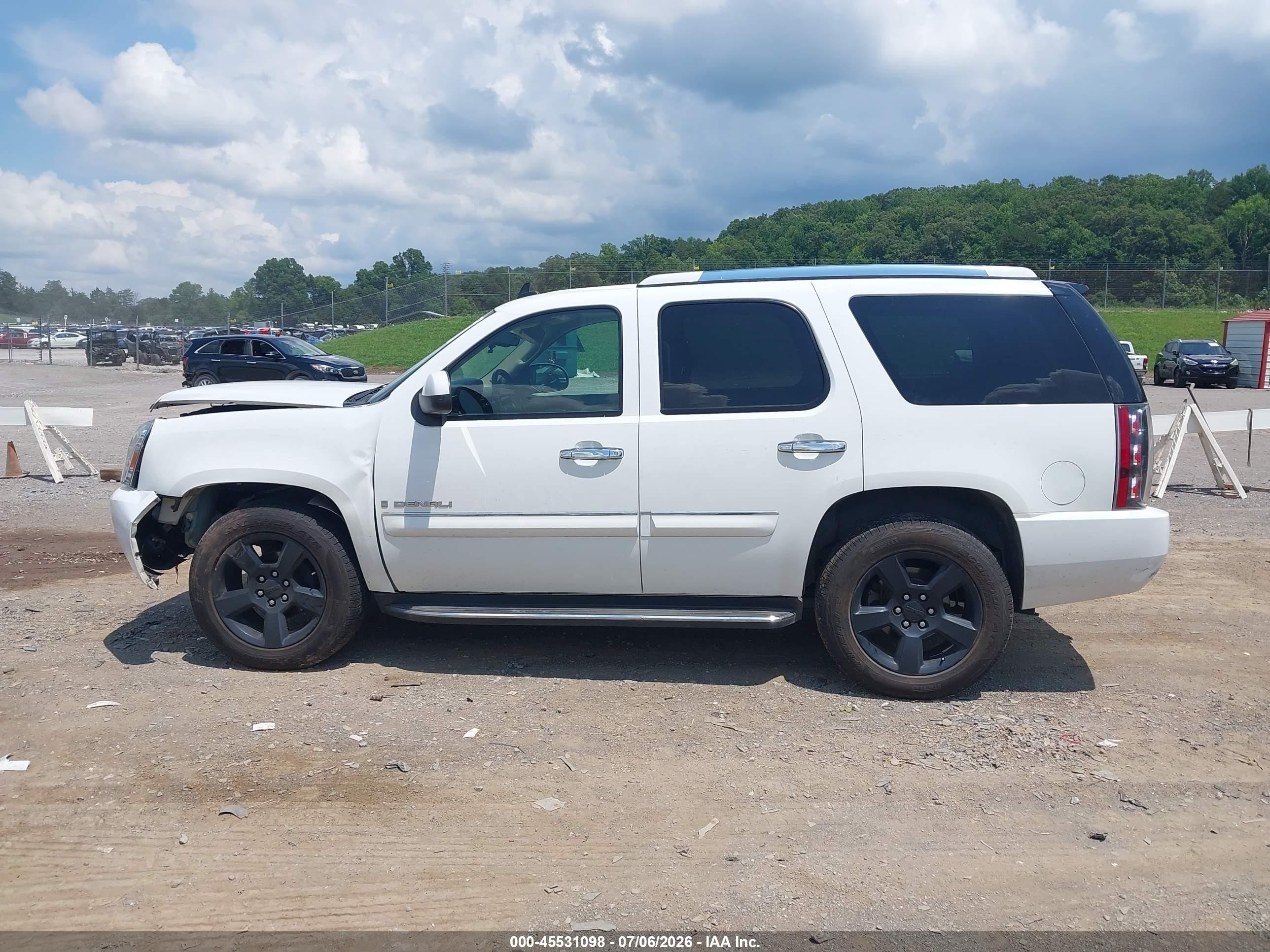 2008 Gmc Yukon Denali White vin: 1GKFK63878J121675