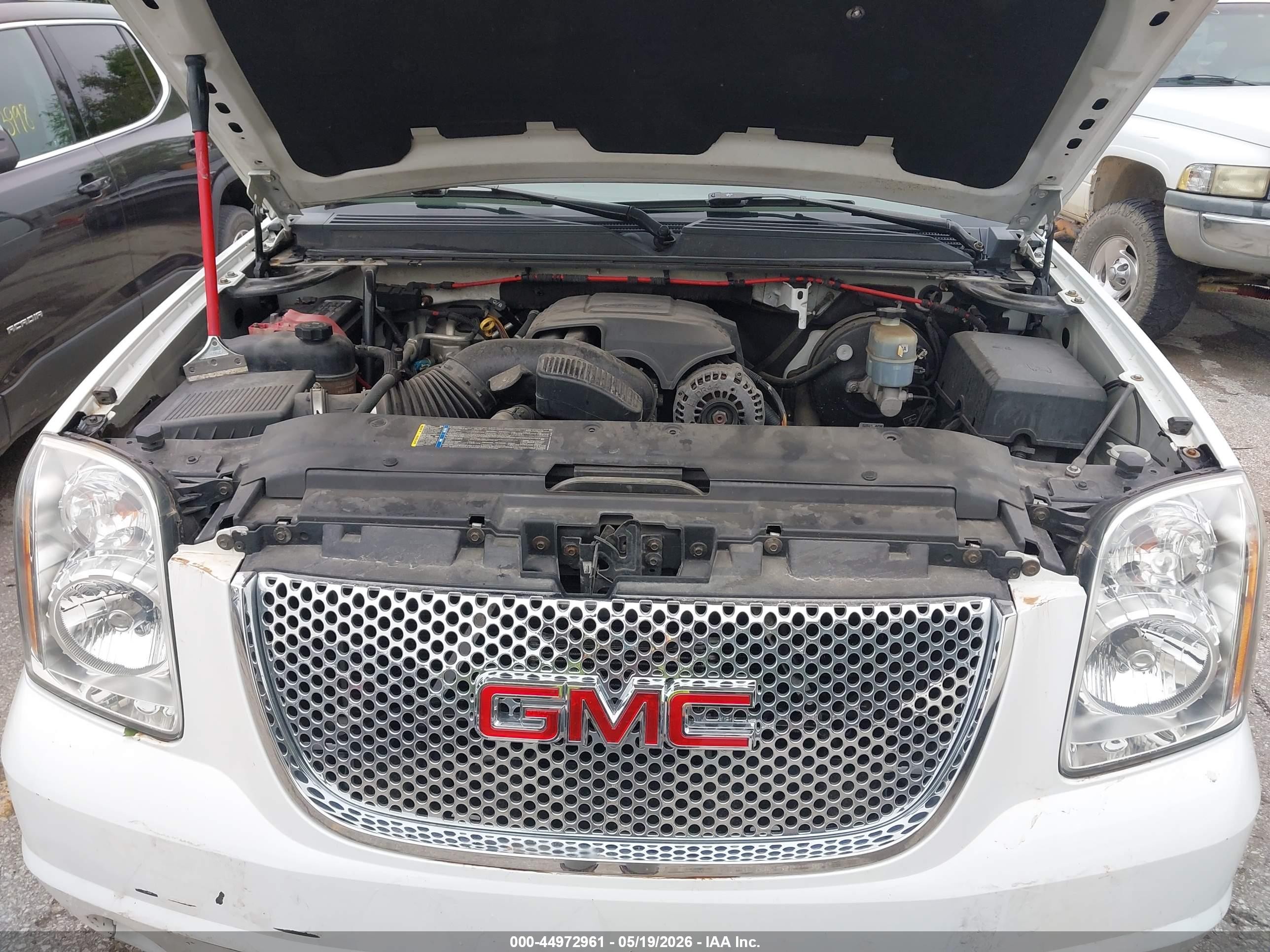 2008 Gmc Yukon Denali White vin: 1GKFK63878J129775