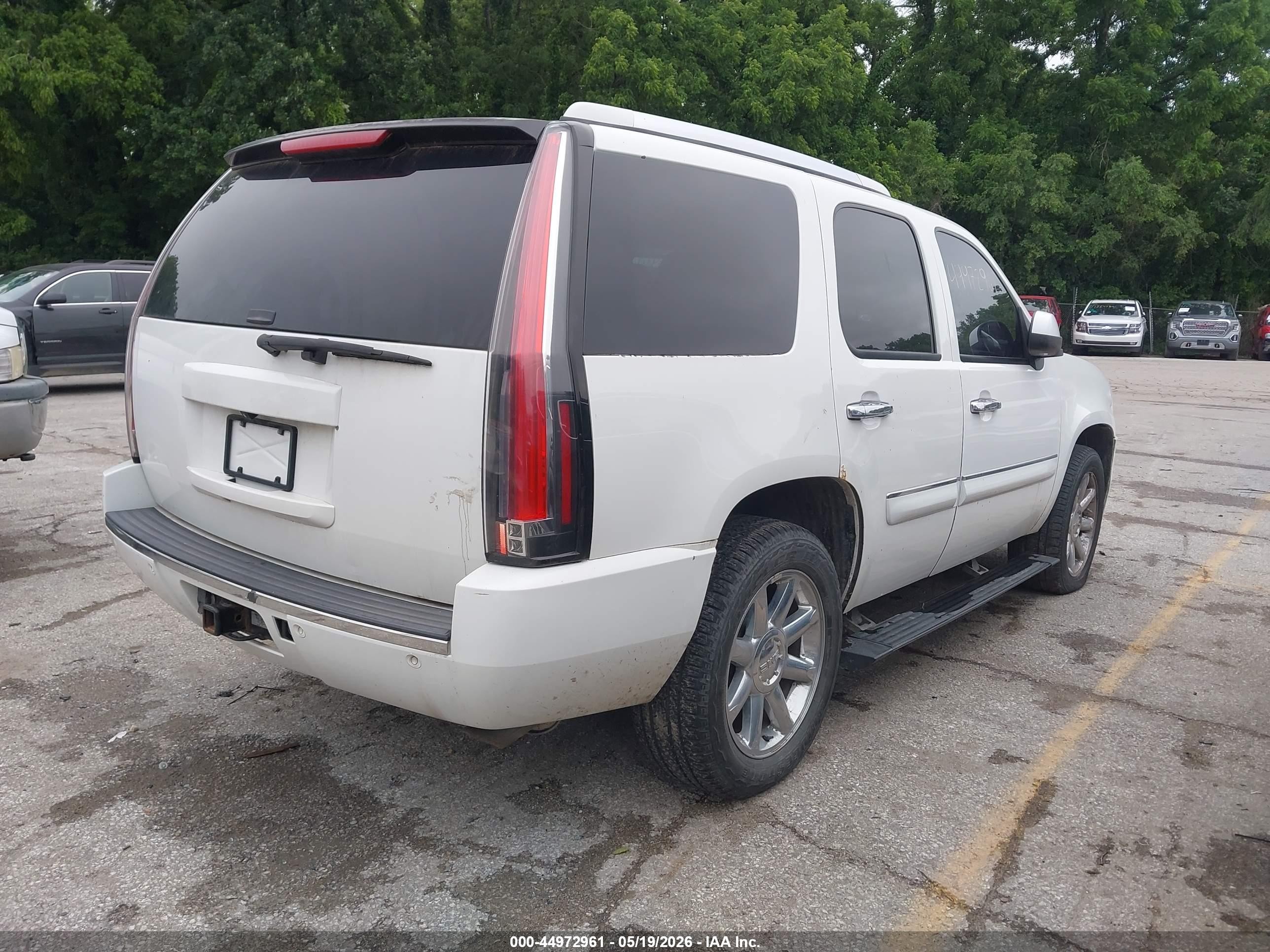 2008 Gmc Yukon Denali White vin: 1GKFK63878J129775