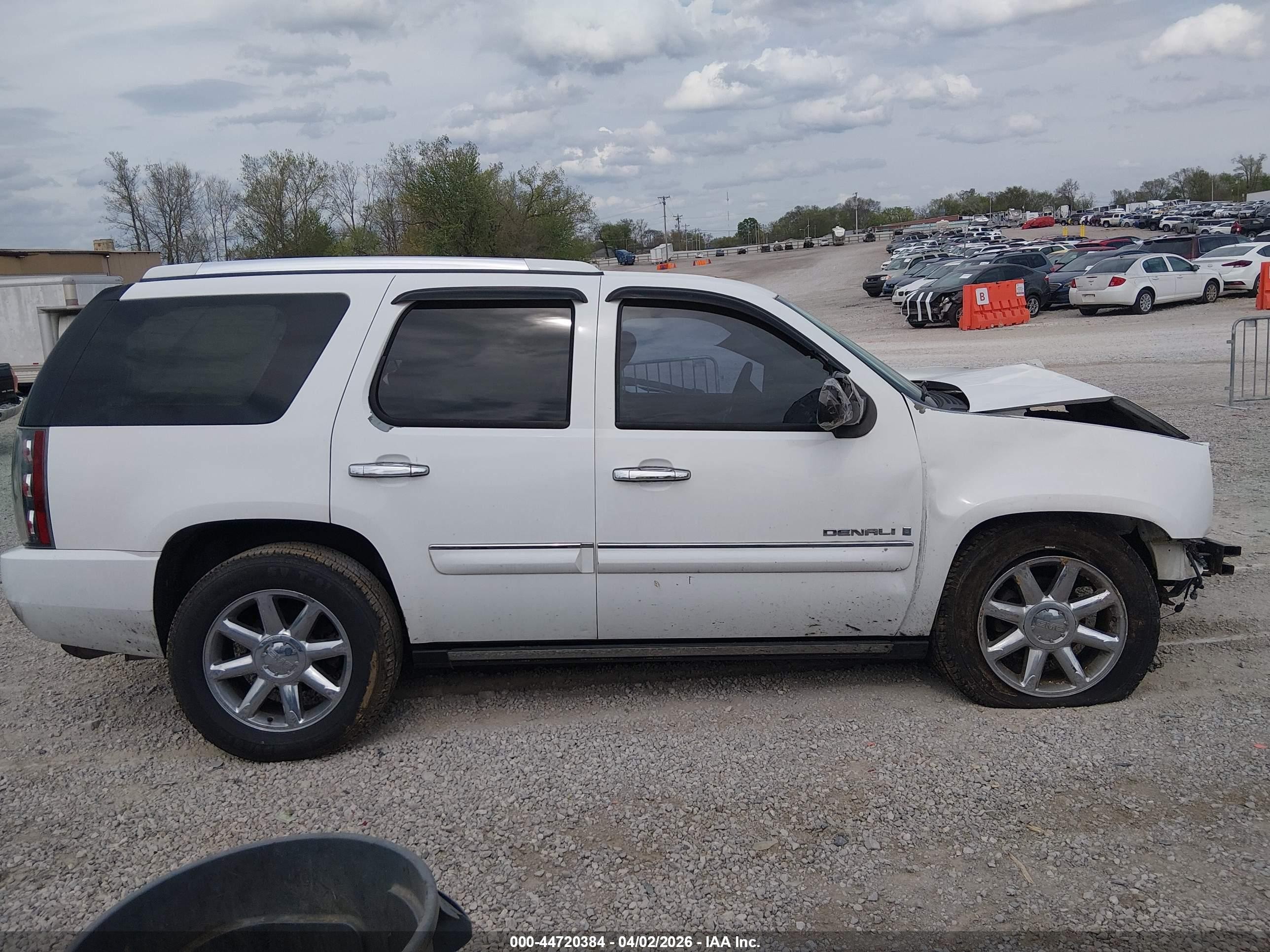 2008 Gmc Yukon Denali White vin: 1GKFK63878J180743