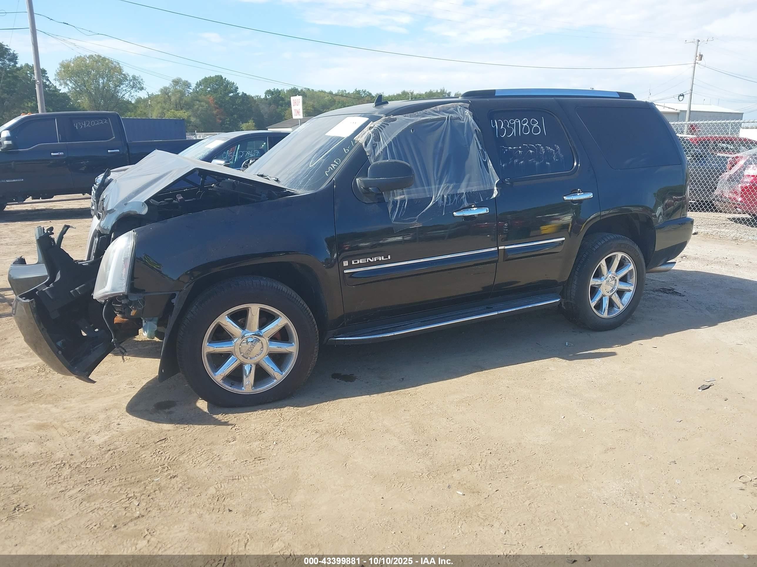 2007 Gmc Yukon Denali Black vin: 1GKFK63887J369951