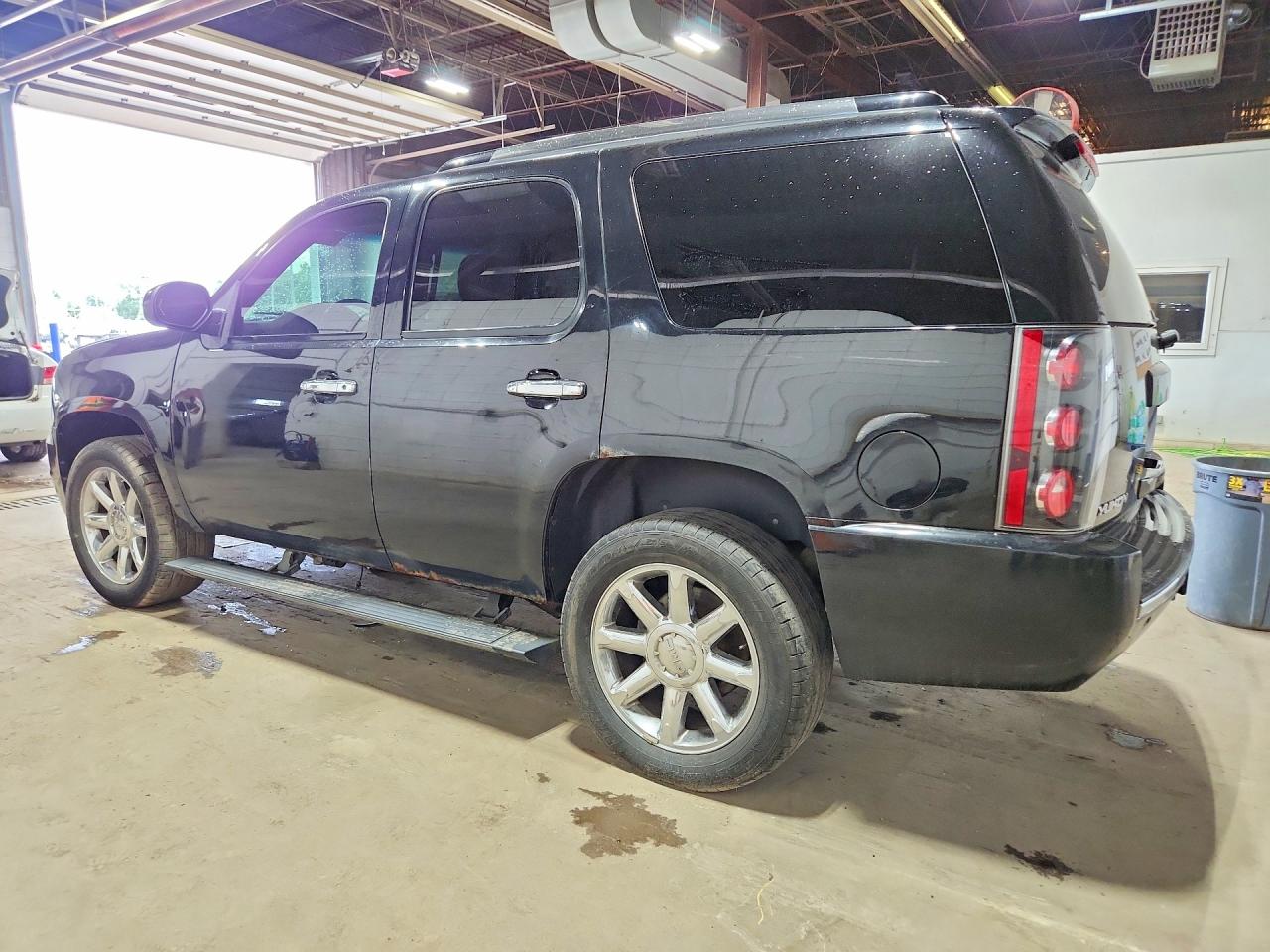 2008 Gmc Yukon Denali Black vin: 1GKFK63888J221316
