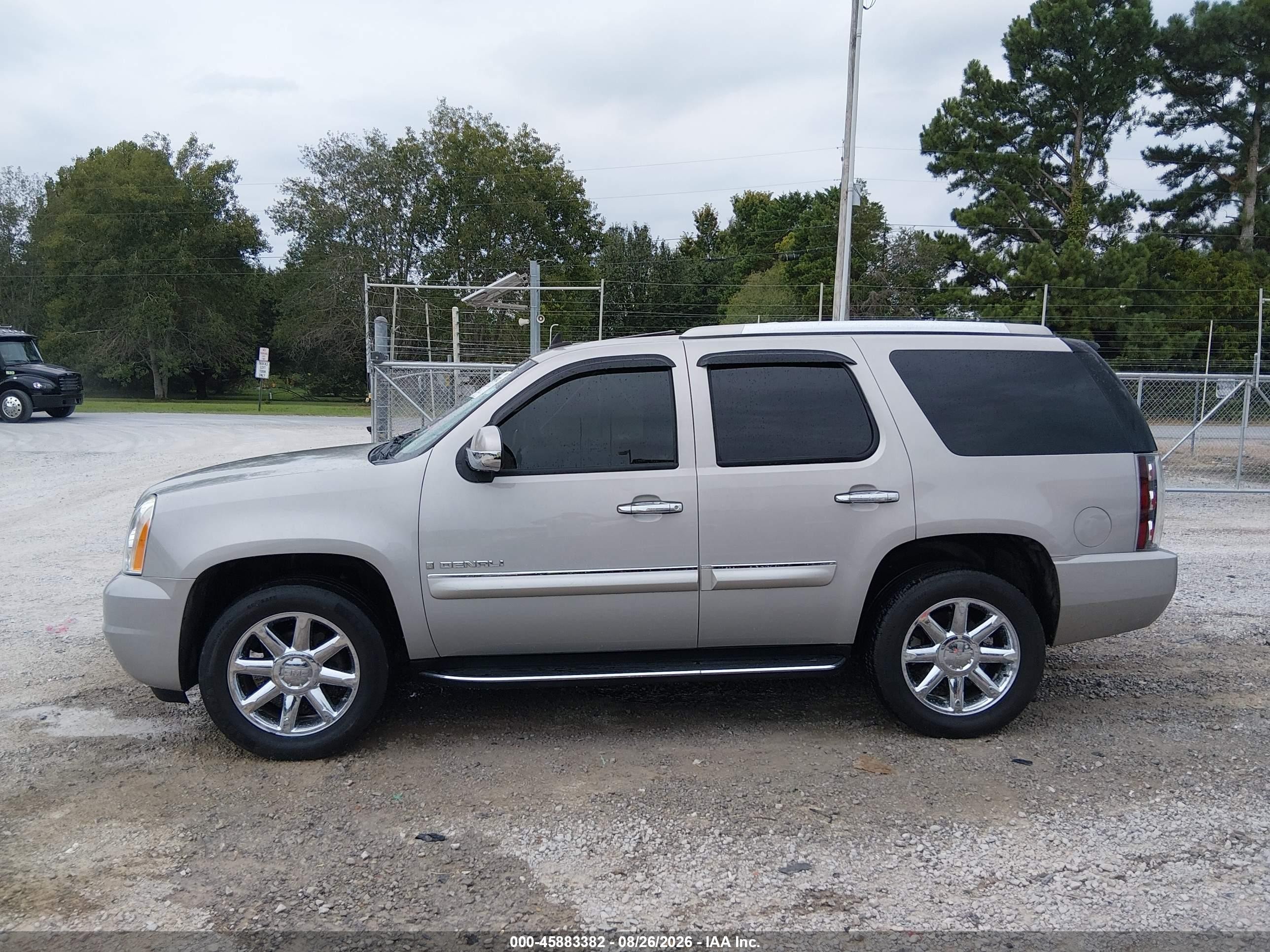 2007 Gmc Yukon Denali Золотой vin: 1GKFK638X7J179360
