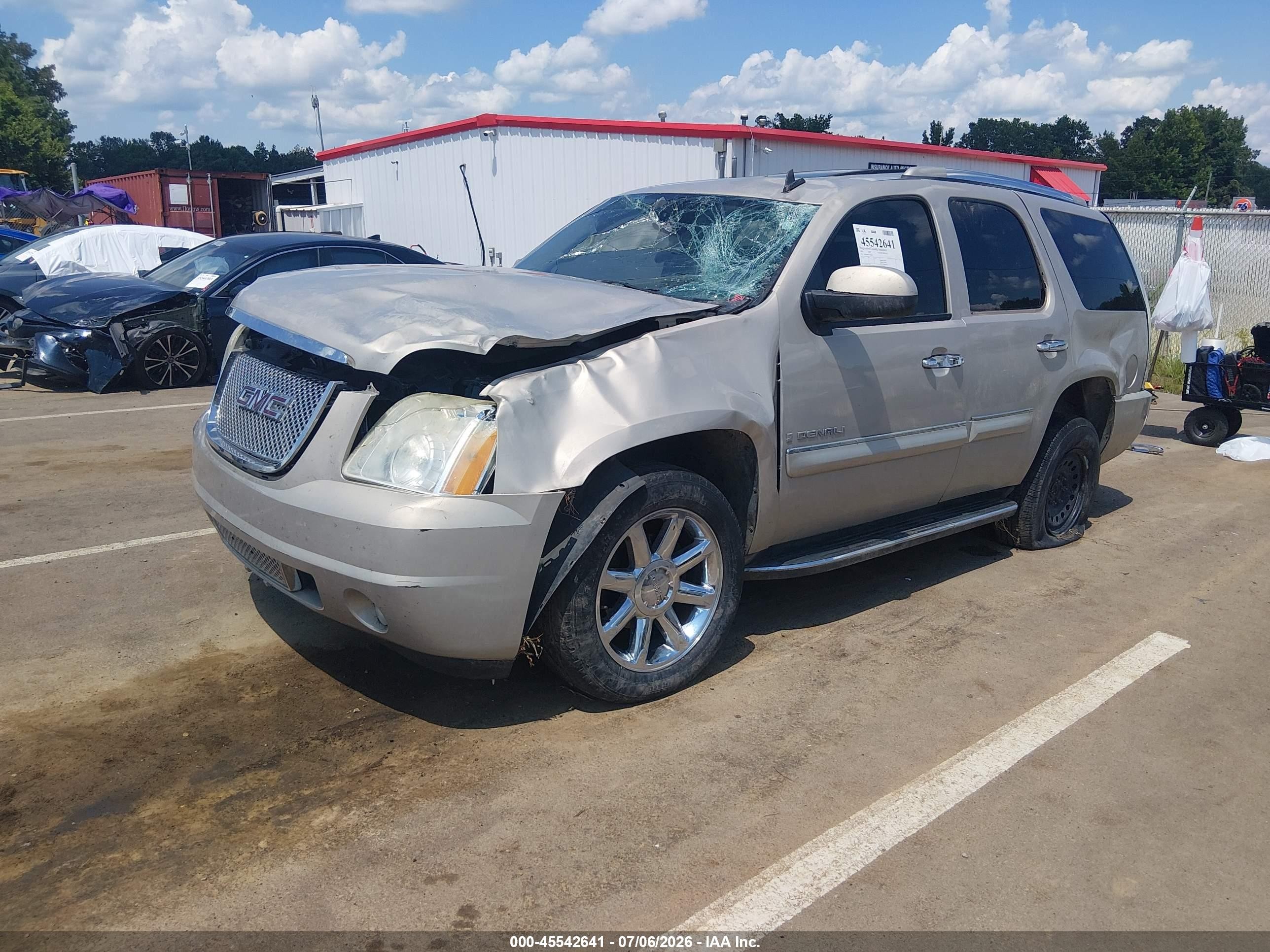 2007 Gmc Yukon Denali Denali Beige vin: 1GKFK638X7J306804
