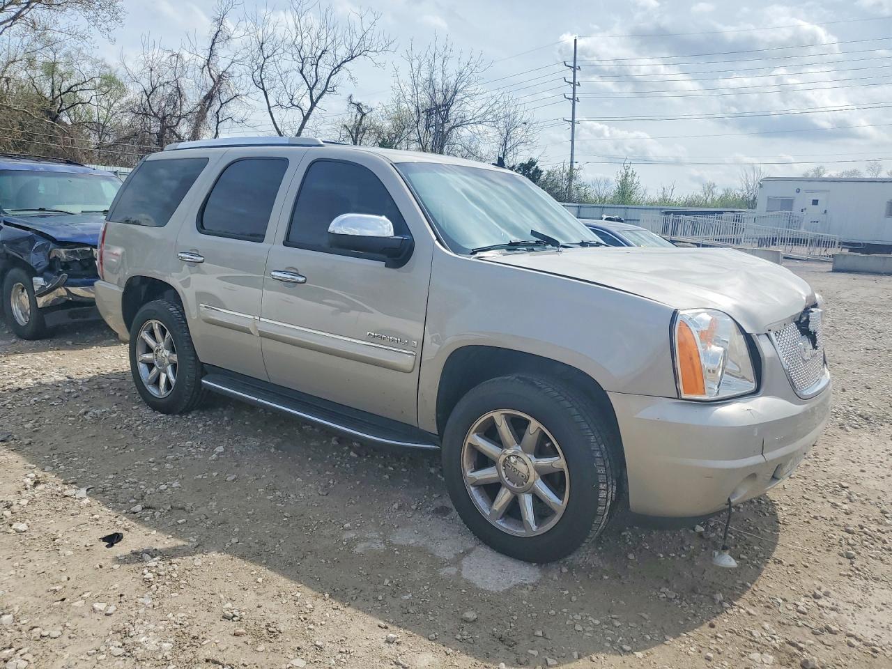 2007 Gmc Yukon Denali Beige vin: 1GKFK638X7J336045