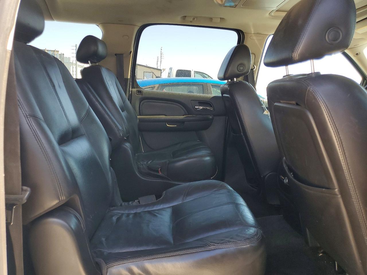 2007 Gmc Yukon Xl Denali White vin: 1GKFK66827J356074