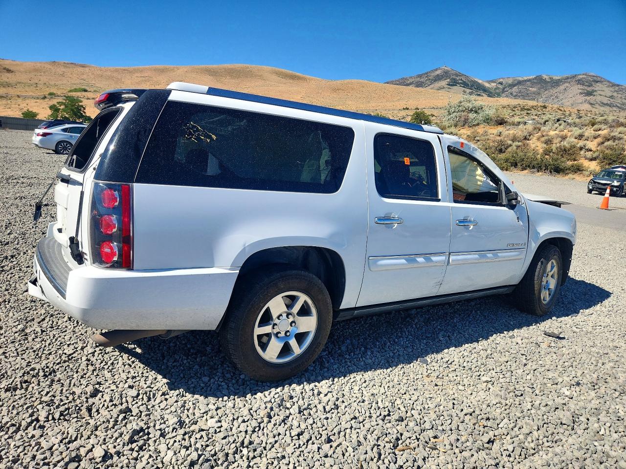 2007 Gmc Yukon Xl Denali Белый vin: 1GKFK66837J376575