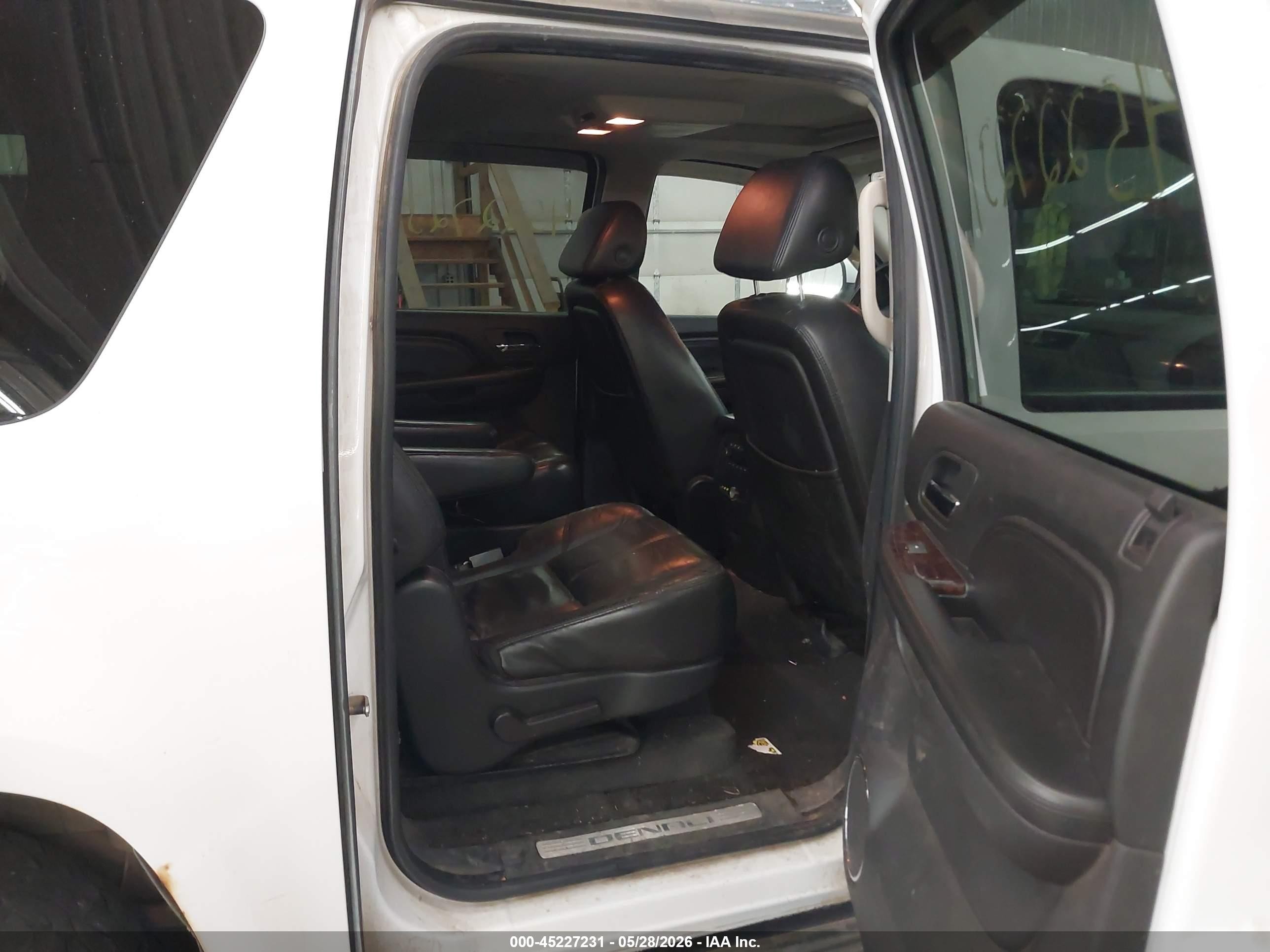 2007 Gmc Yukon Xl 1500 Denali Белый vin: 1GKFK66847J212963