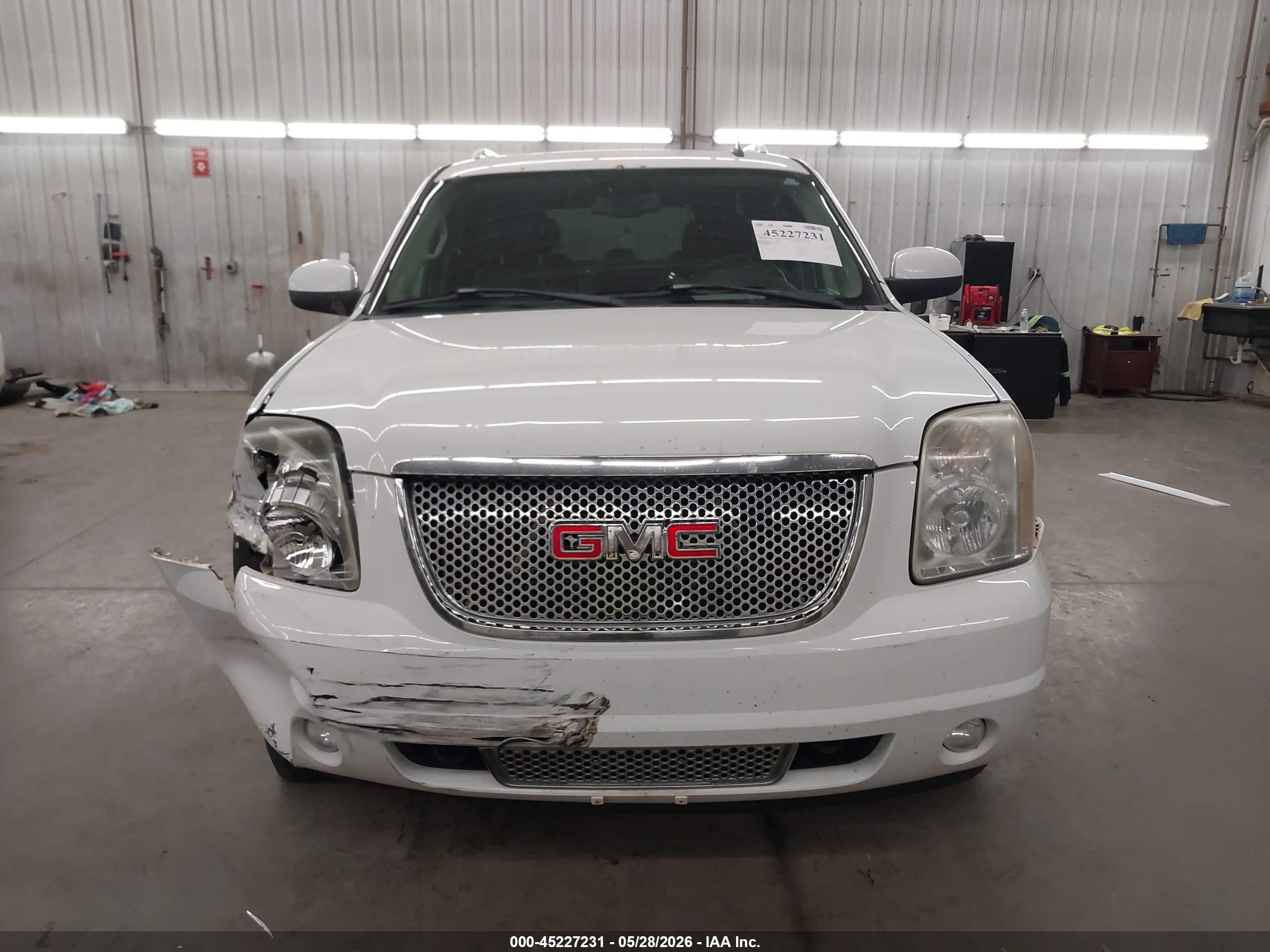 2007 Gmc Yukon Xl 1500 Denali Белый vin: 1GKFK66847J212963