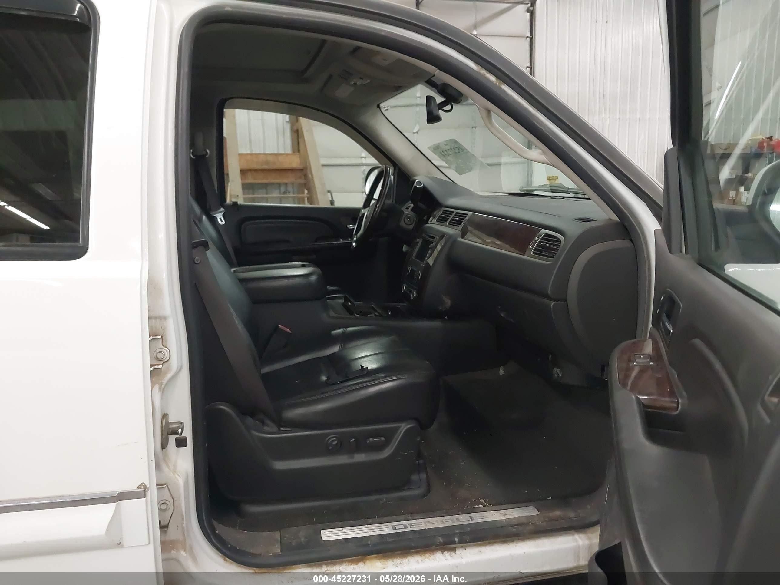 2007 Gmc Yukon Xl 1500 Denali Белый vin: 1GKFK66847J212963