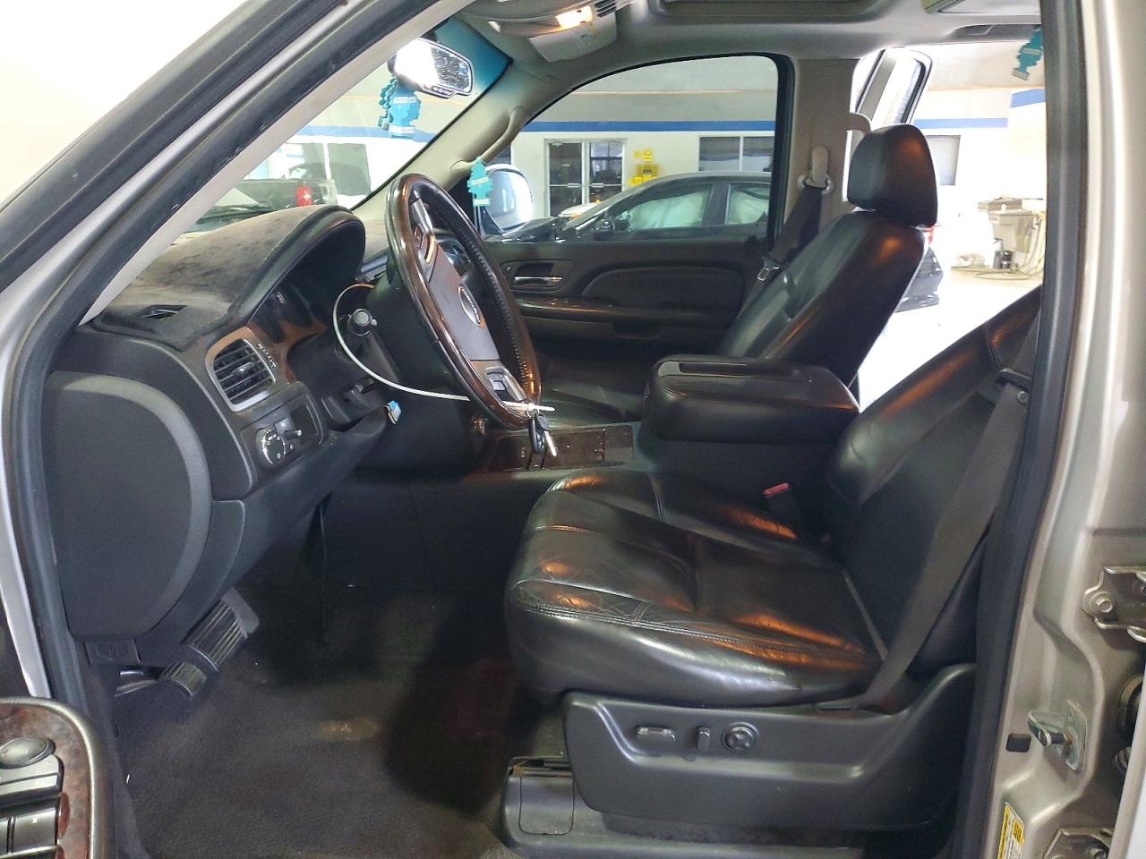 2007 Gmc Yukon Xl Denali Серебряный vin: 1GKFK66857J229562
