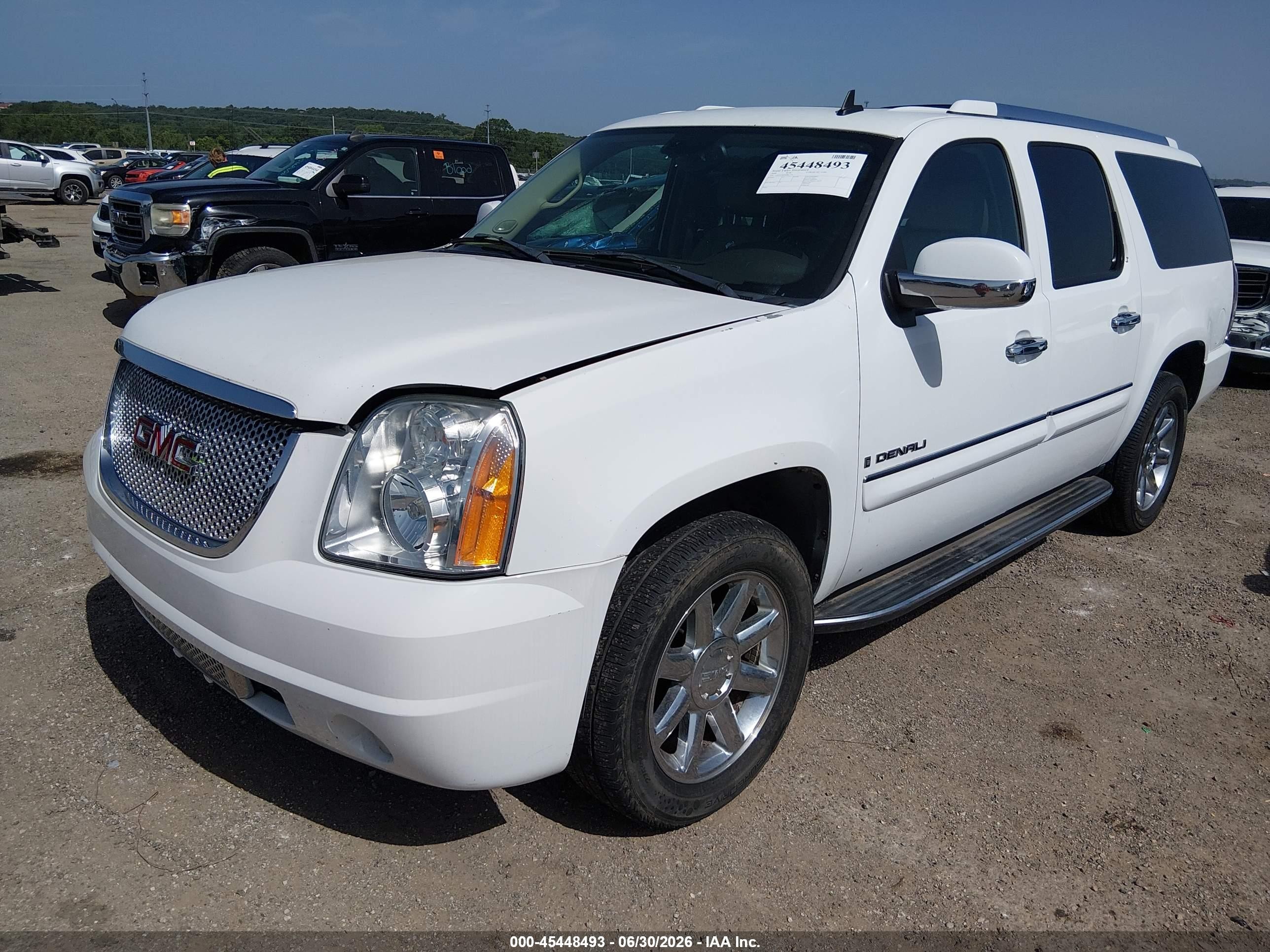 2008 Gmc Yukon Xl 1500 Denali White vin: 1GKFK66858J145131