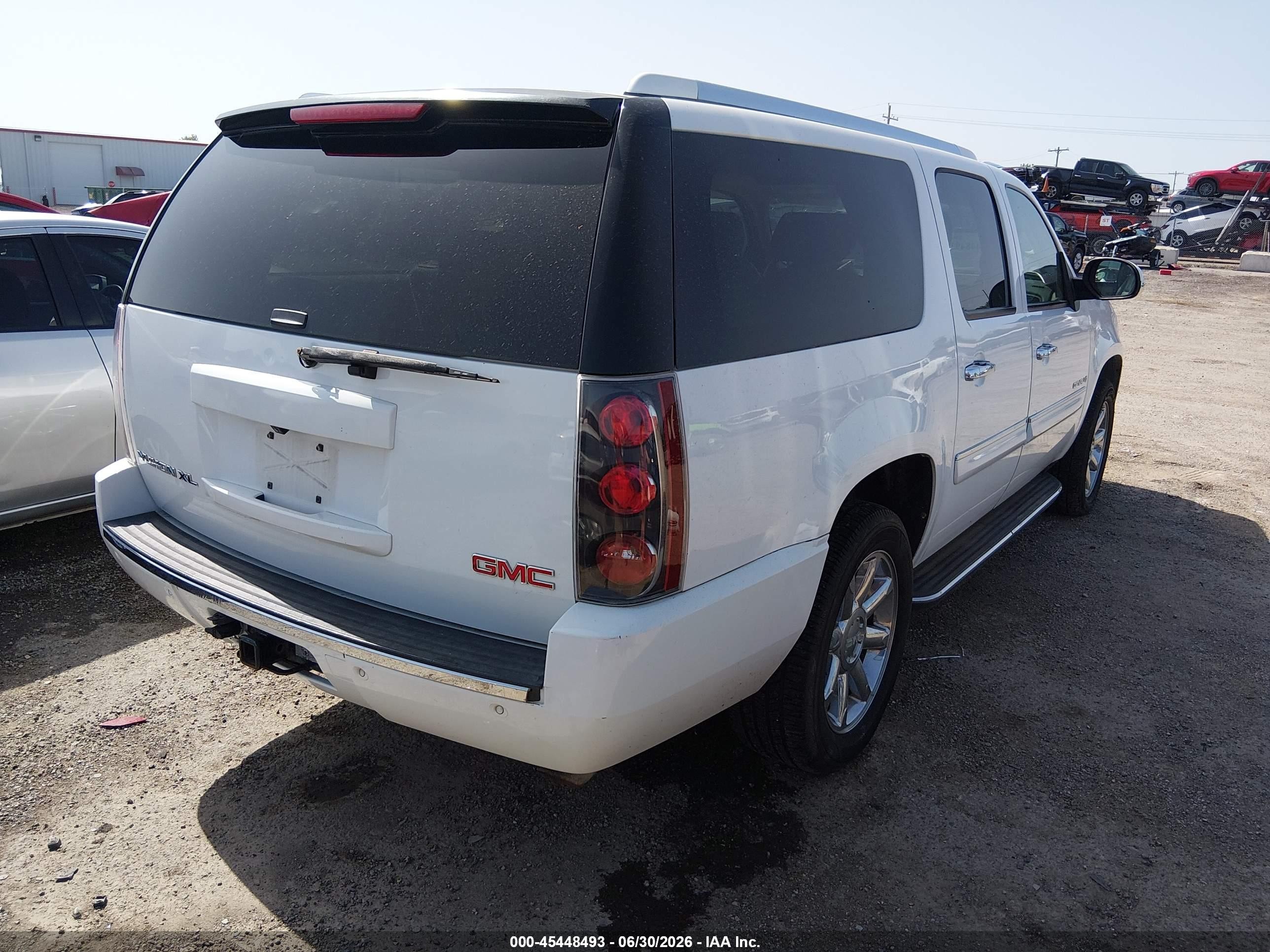 2008 Gmc Yukon Xl 1500 Denali White vin: 1GKFK66858J145131