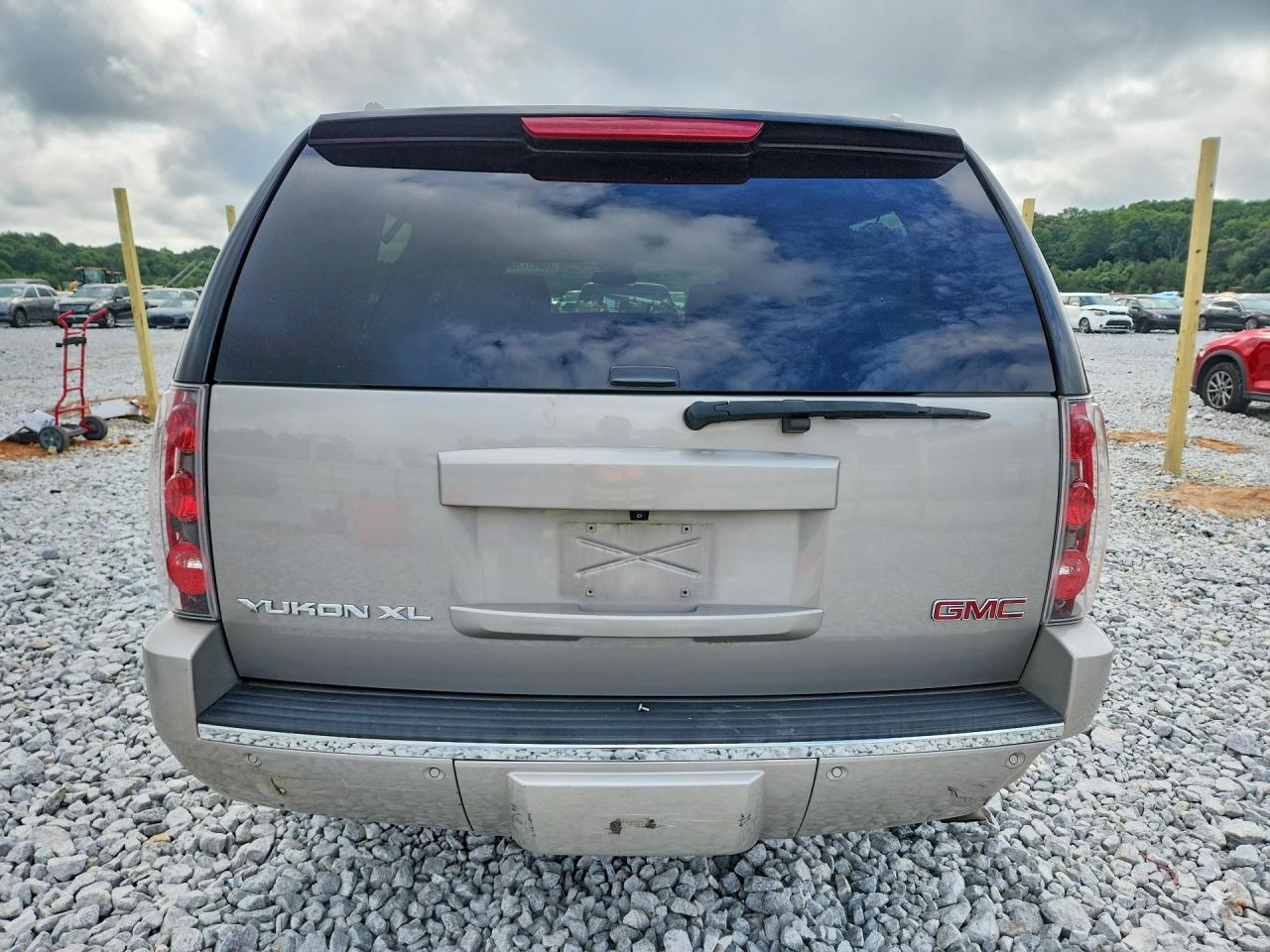 2008 Gmc Yukon Xl Denali Beige vin: 1GKFK66868J244377