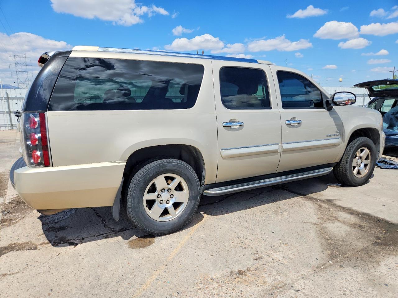 2007 Gmc Yukon Xl Denali Beige vin: 1GKFK66877J172054