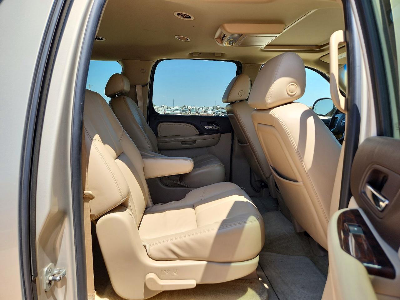 2007 Gmc Yukon Xl Denali Tan vin: 1GKFK66877J352408
