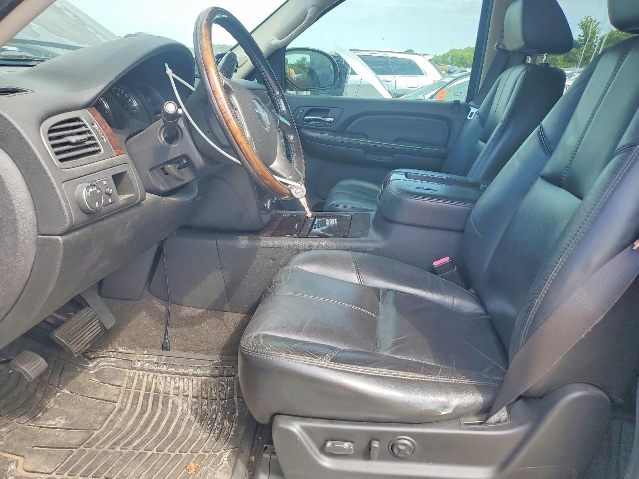 2007 Gmc Yukon Black vin: 1GKFK66877J383710