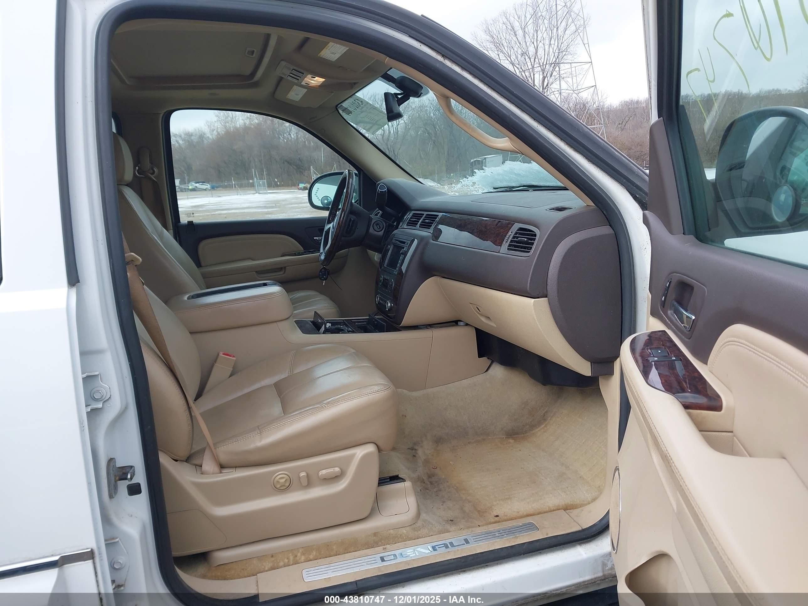 2008 Gmc Yukon Xl 1500 Denali Белый vin: 1GKFK66878J239382