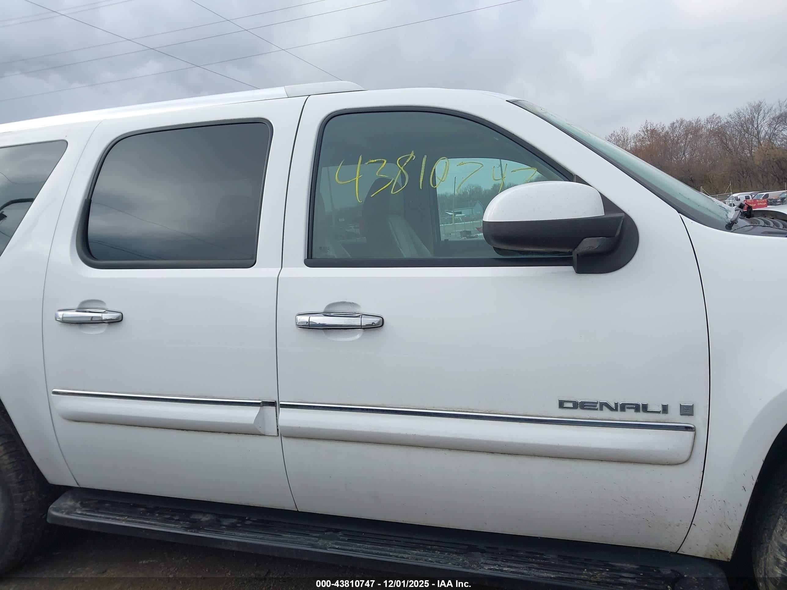 2008 Gmc Yukon Xl 1500 Denali Белый vin: 1GKFK66878J239382