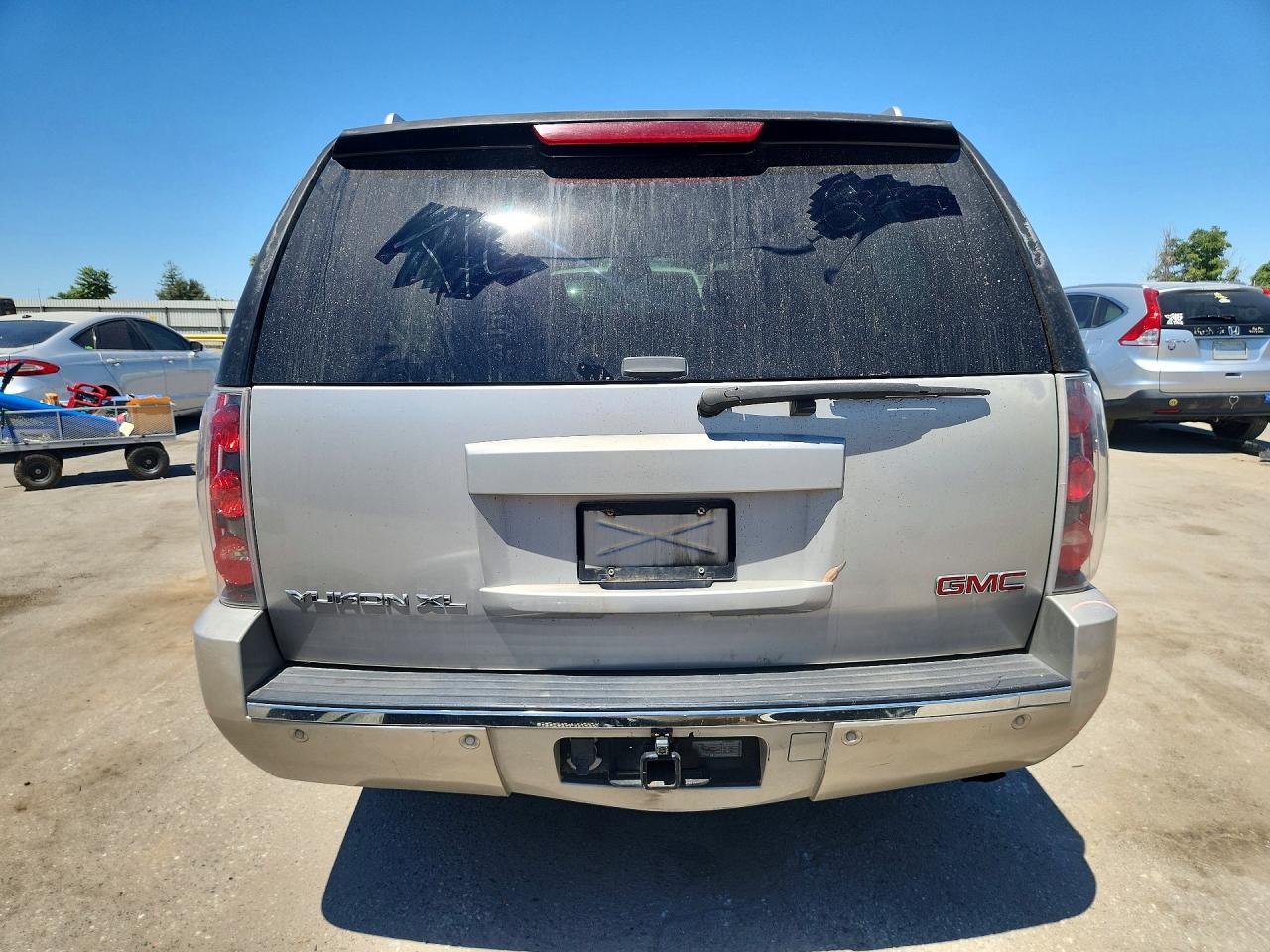 2007 Gmc Yukon Xl Denali Silver vin: 1GKFK66887J248591