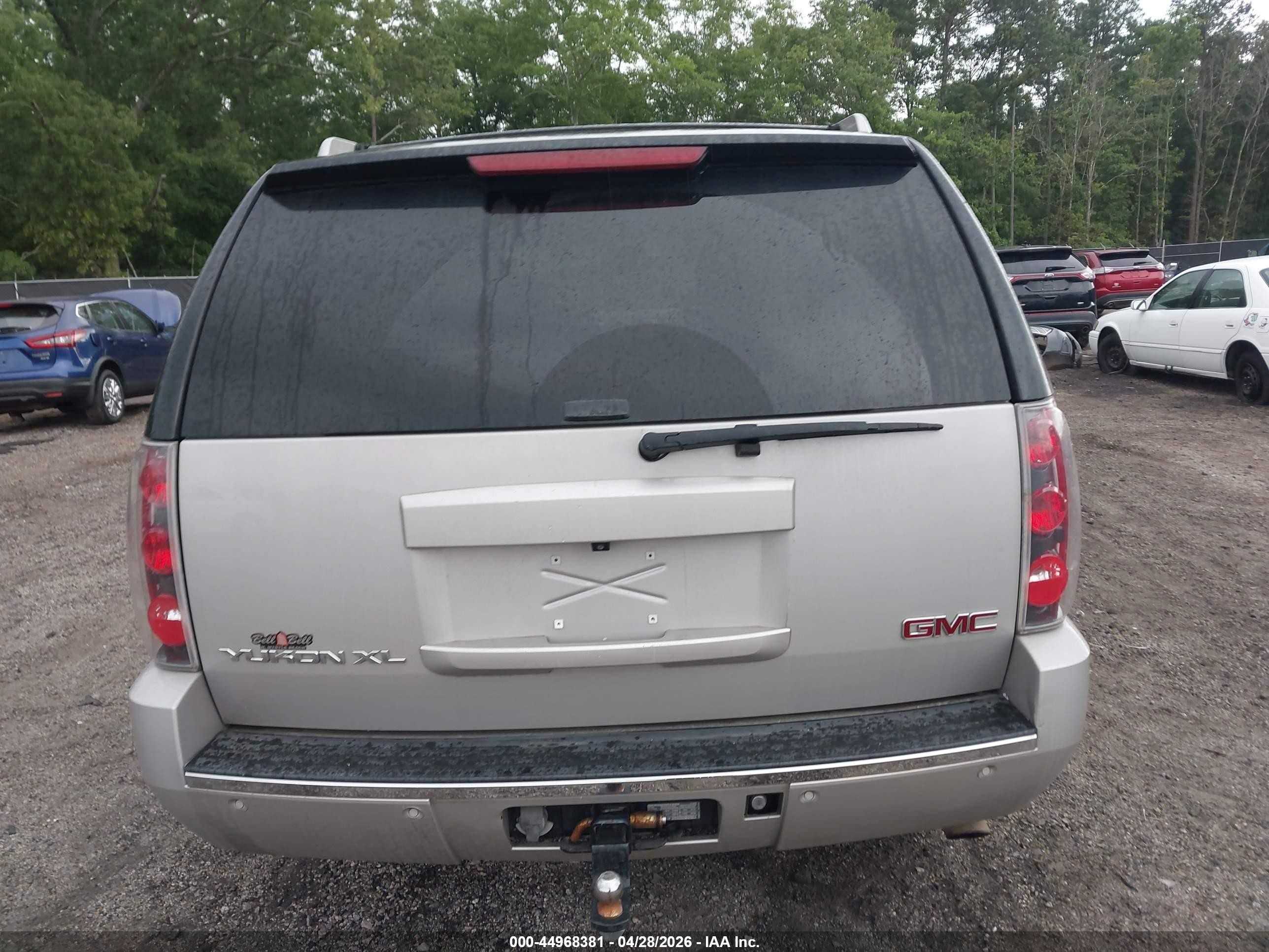 2007 Gmc Yukon Xl 1500 Denali Brown vin: 1GKFK66887J337948