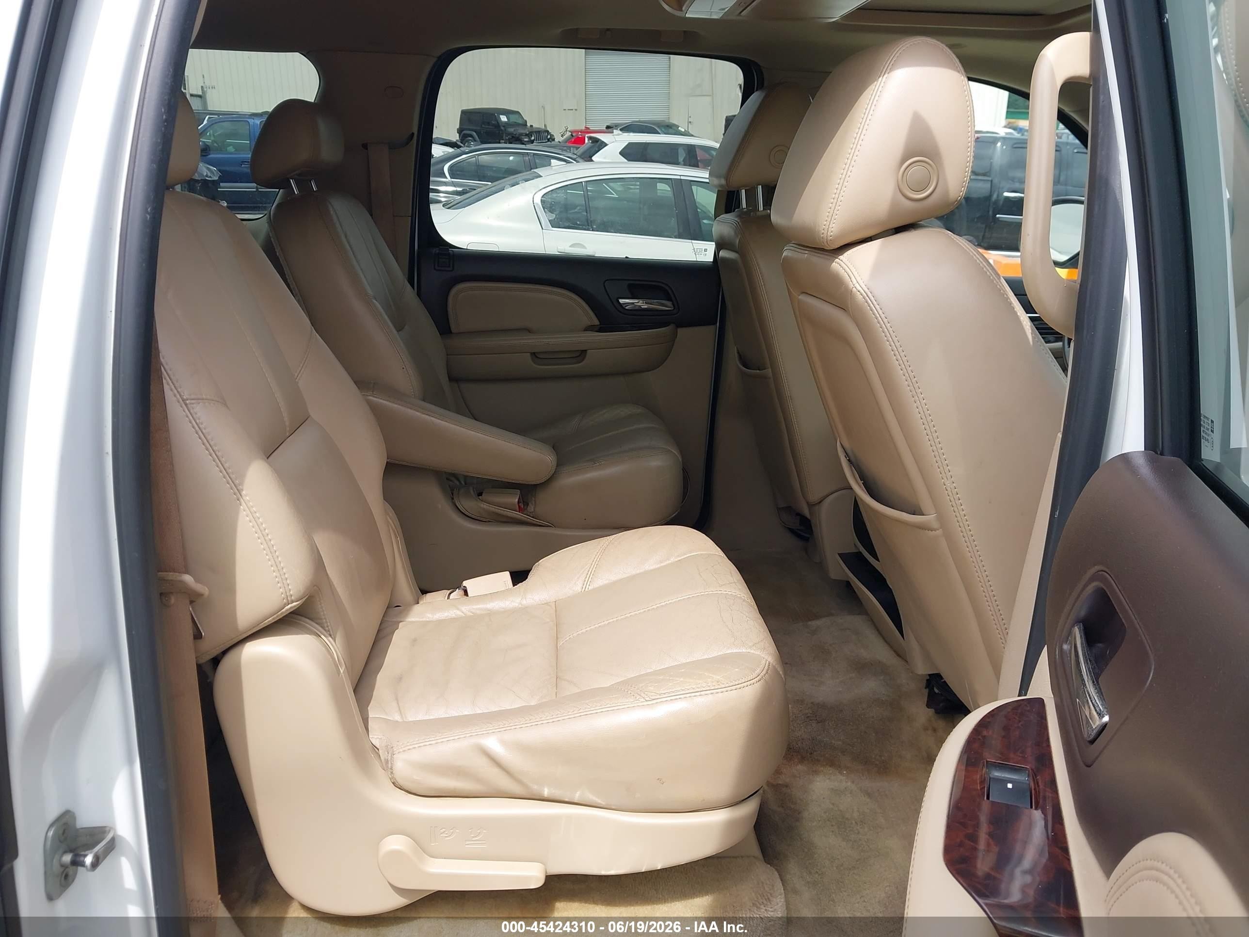 2007 Gmc Yukon Xl 1500 Denali White vin: 1GKFK66897J355097