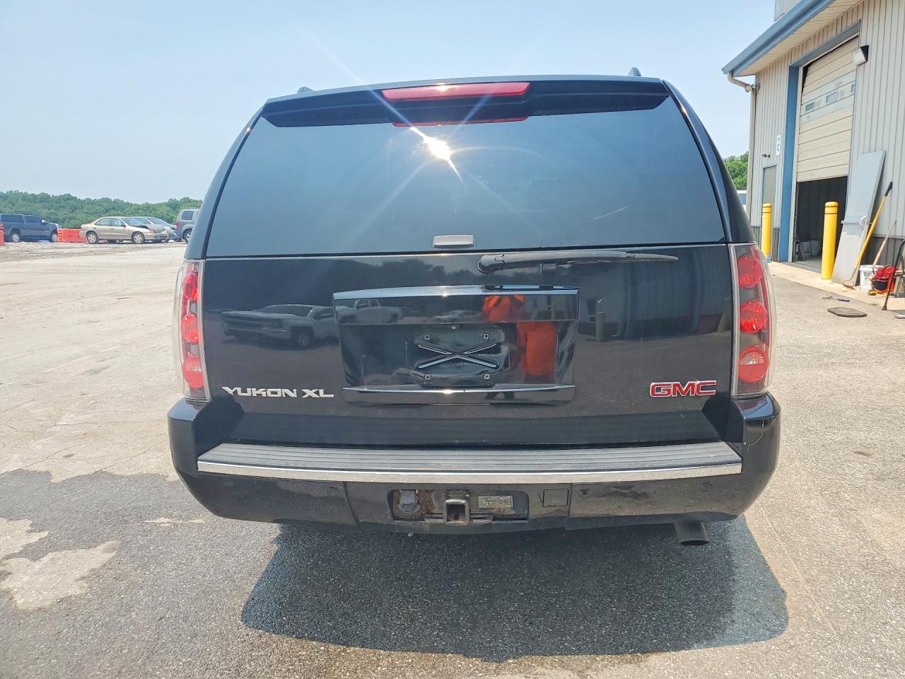 2008 Gmc Yukon Xl Denali Black vin: 1GKFK66898J105831