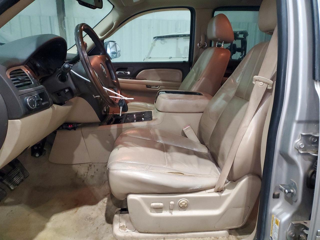 2007 Gmc Yukon Xl Denali Silver vin: 1GKFK668X7J228780