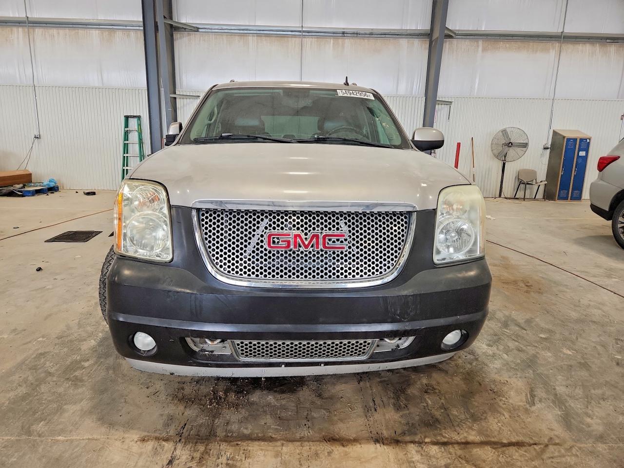 2007 Gmc Yukon Xl Denali Silver vin: 1GKFK668X7J267675