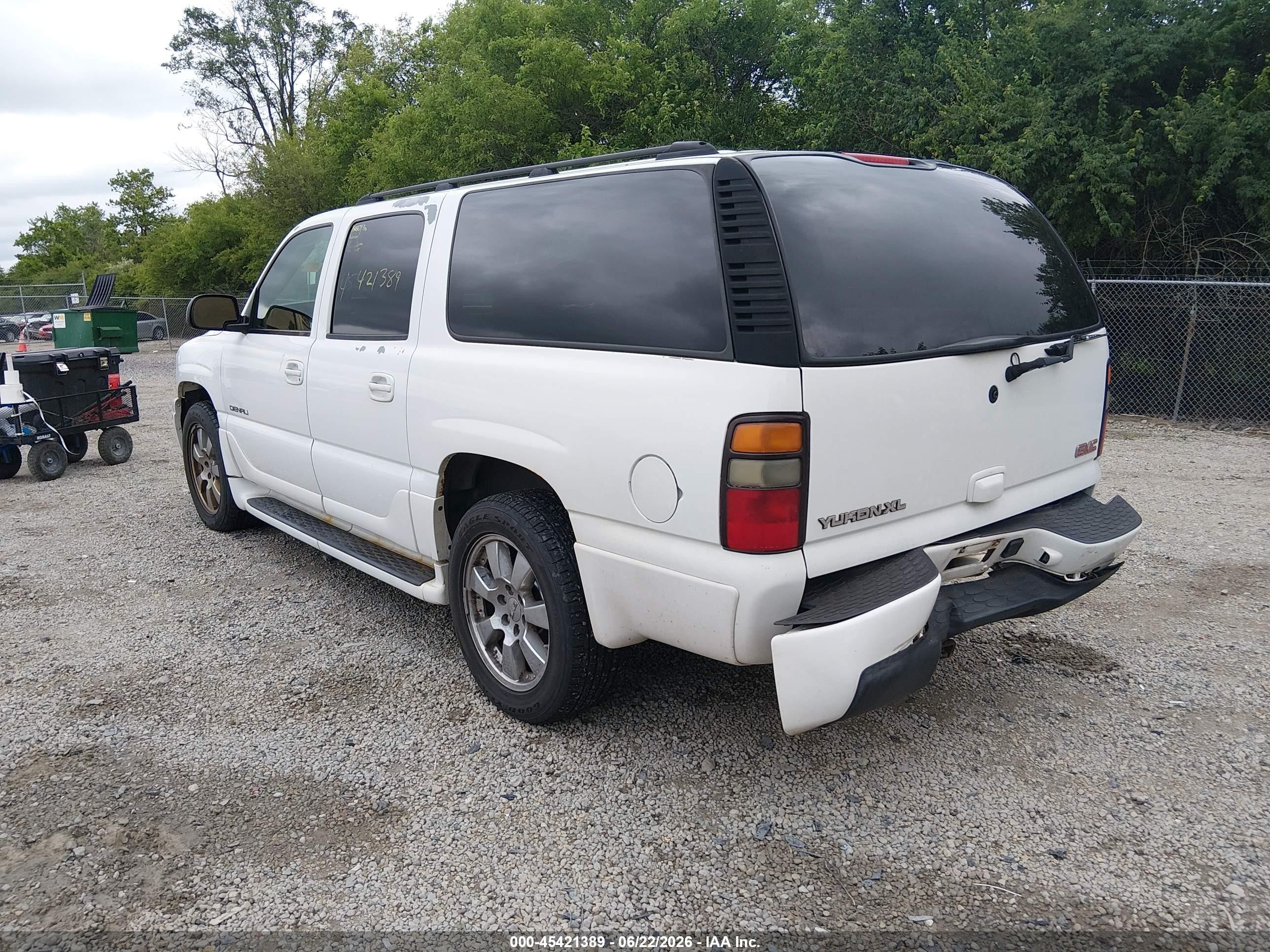 2005 Gmc Yukon Xl 1500 Denali White vin: 1GKFK66U05J190891