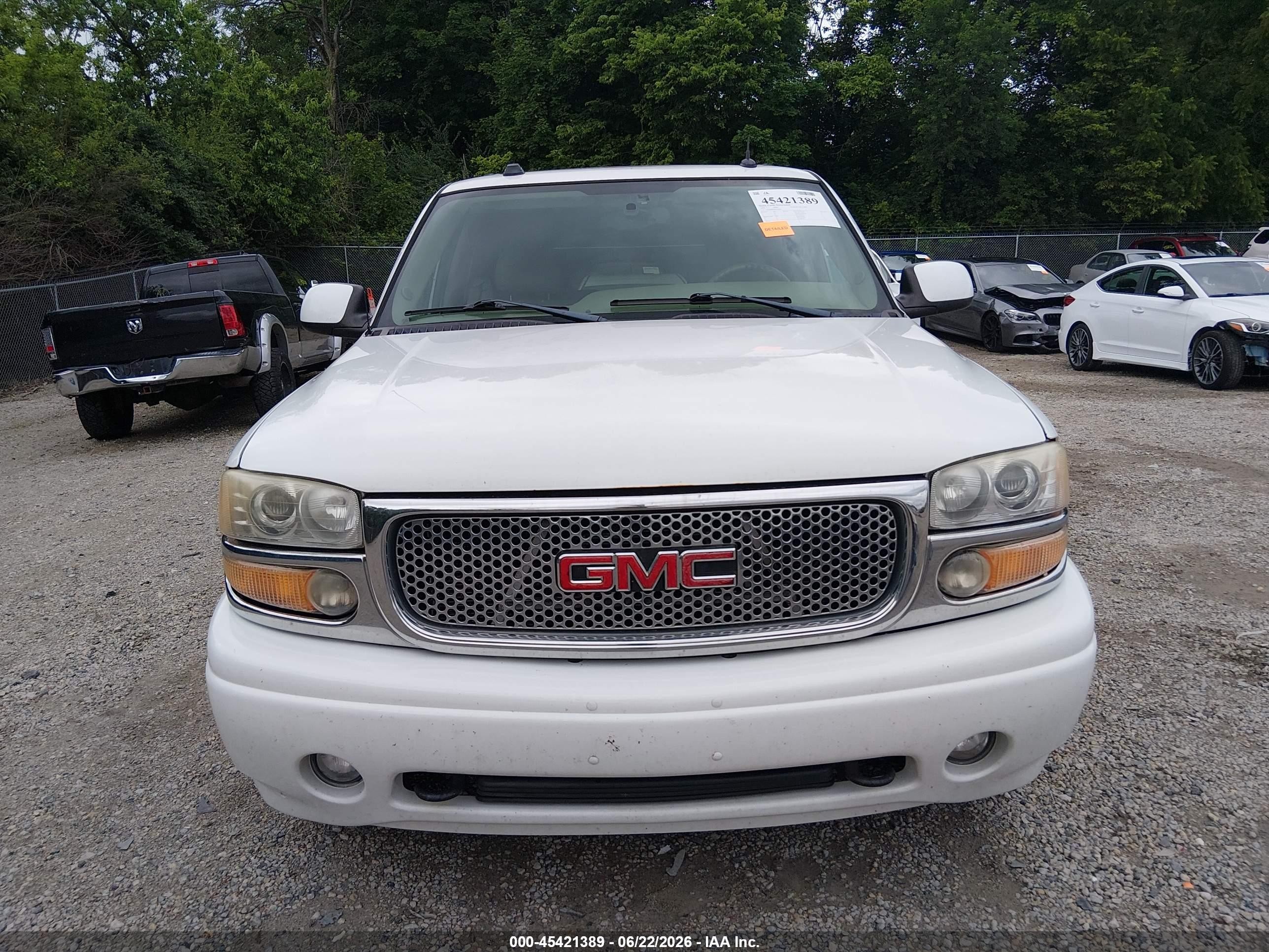 2005 Gmc Yukon Xl 1500 Denali White vin: 1GKFK66U05J190891