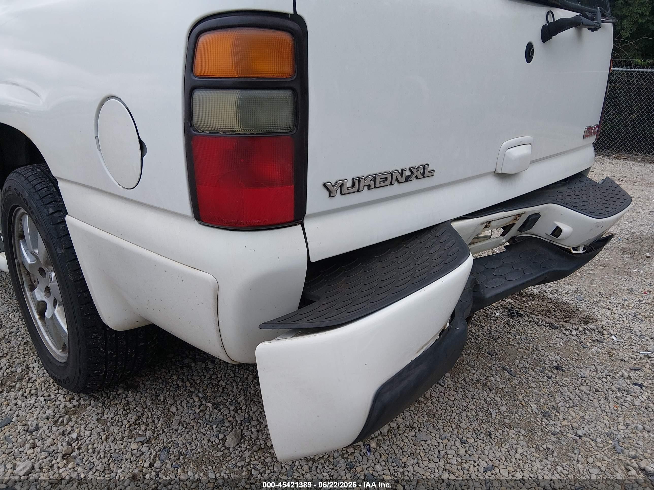 2005 Gmc Yukon Xl 1500 Denali White vin: 1GKFK66U05J190891