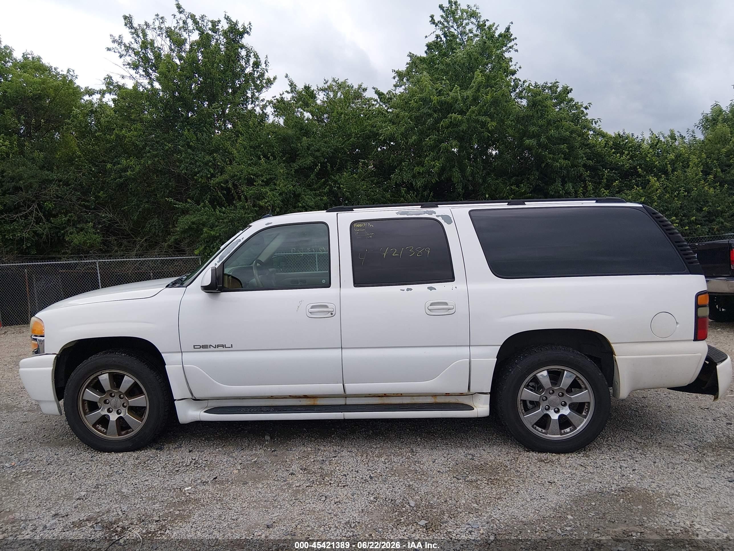 2005 Gmc Yukon Xl 1500 Denali White vin: 1GKFK66U05J190891