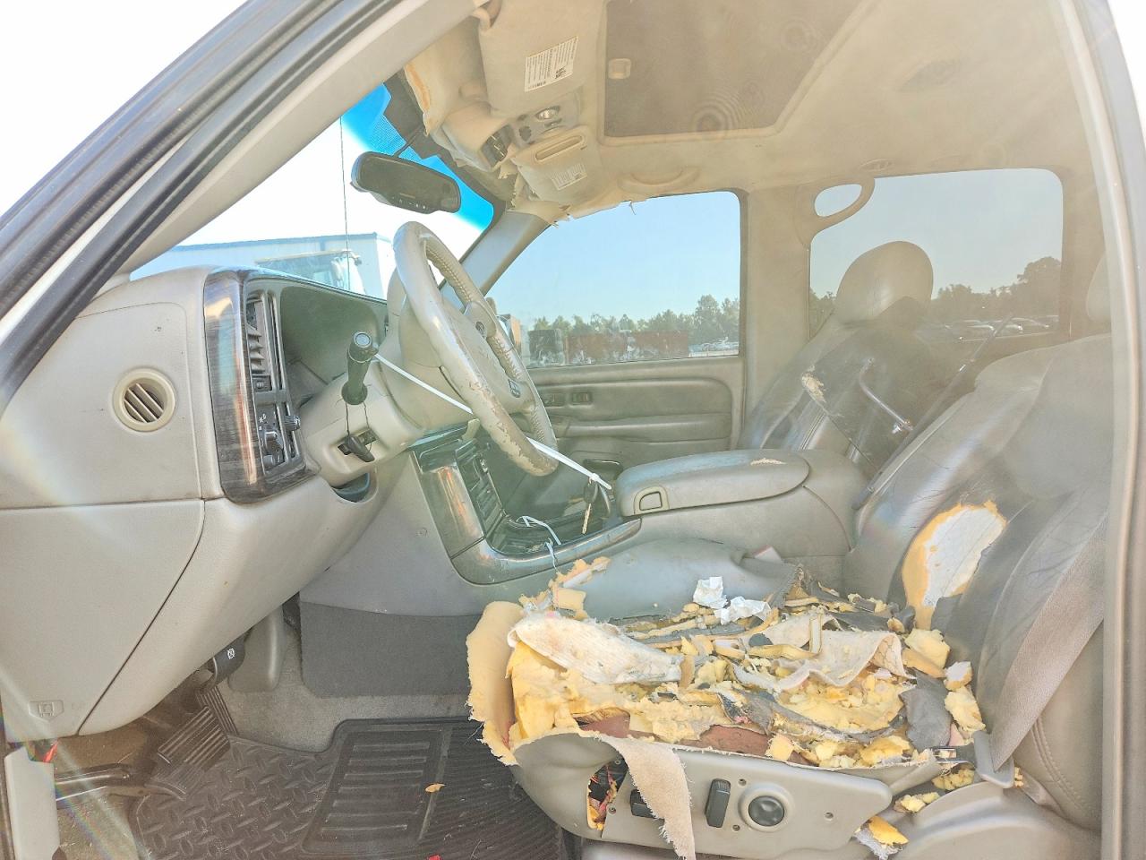 2005 Gmc Yukon Xl Denali White vin: 1GKFK66U05J204451