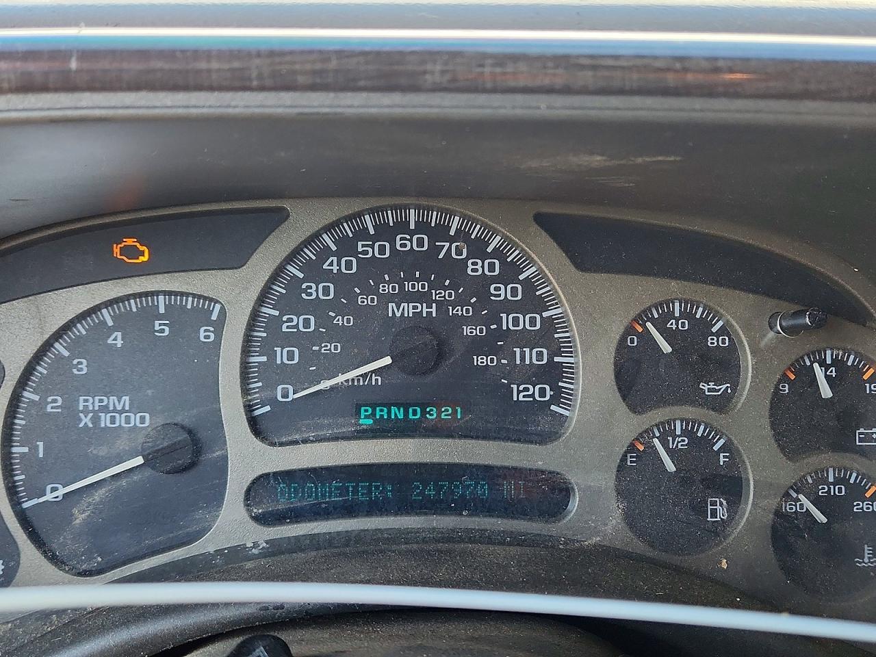 2005 Gmc Yukon Xl Denali White vin: 1GKFK66U05J204451