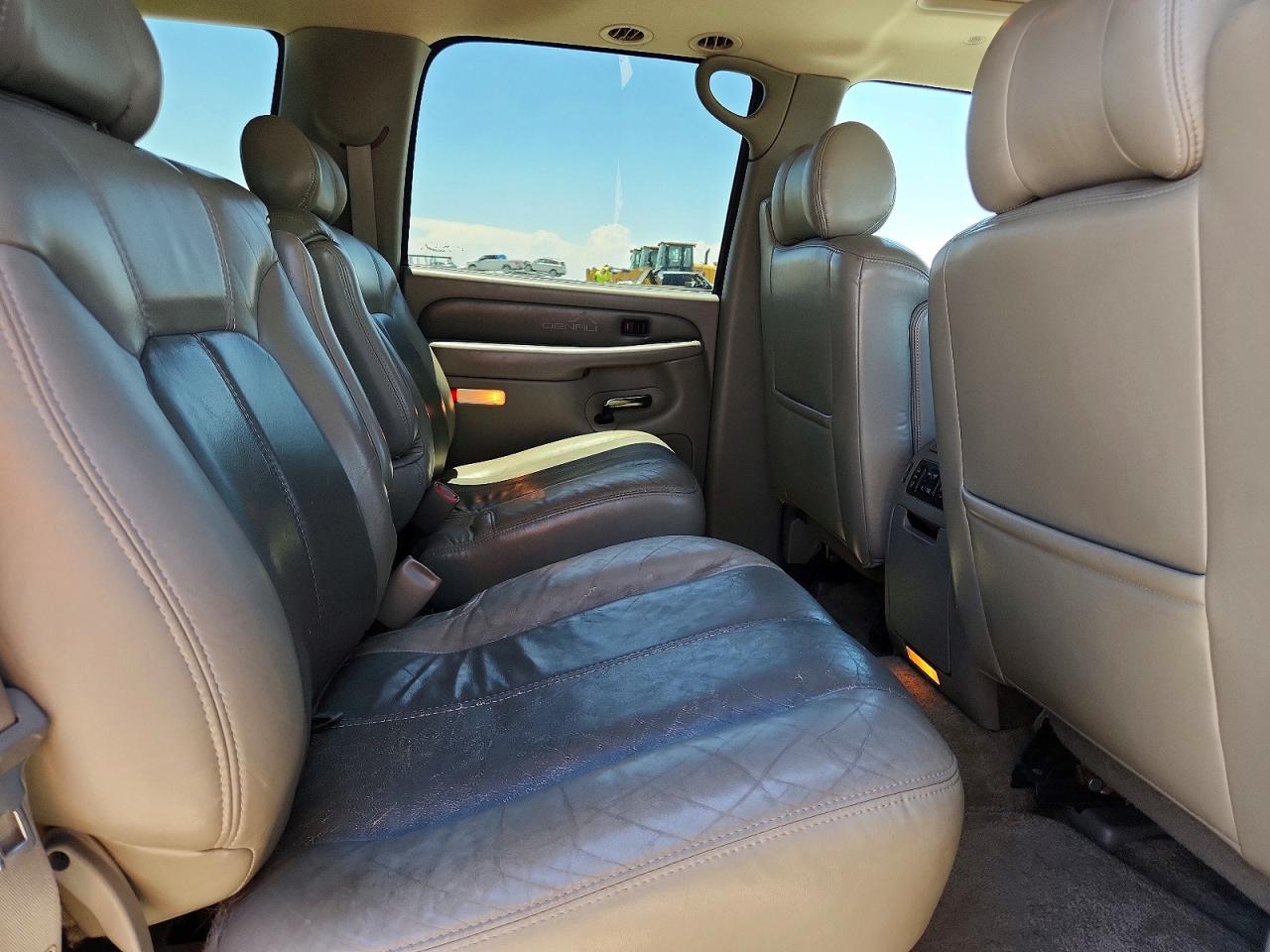 2001 Gmc Denali Xl K1500 Silver vin: 1GKFK66U11J309316