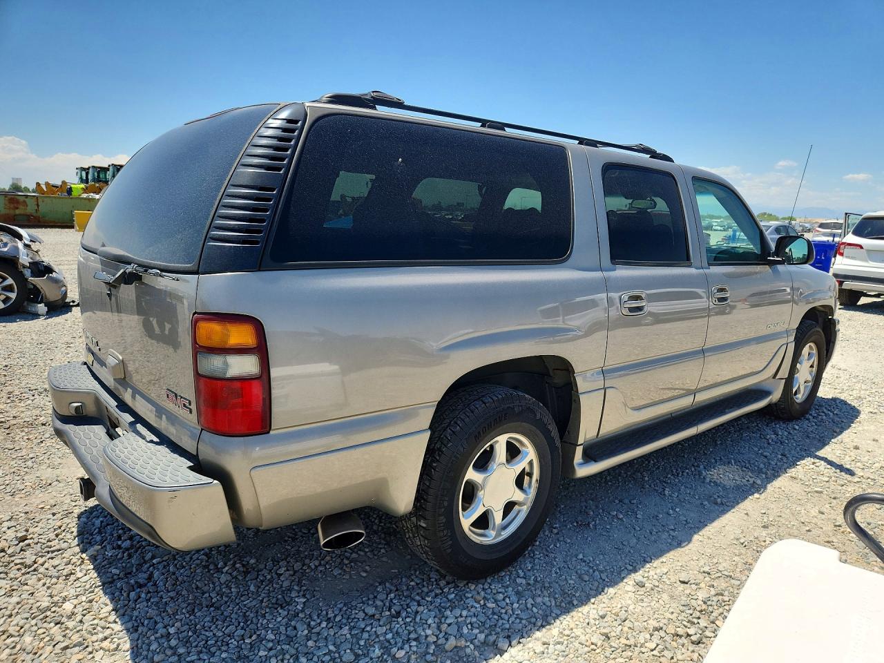 2001 Gmc Denali Xl K1500 Silver vin: 1GKFK66U11J309316