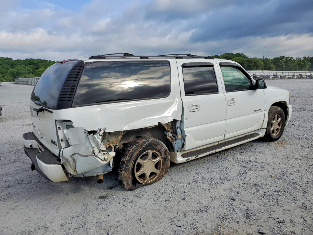 2003 Gmc Yukon Xl Denali White vin: 1GKFK66U23J142452