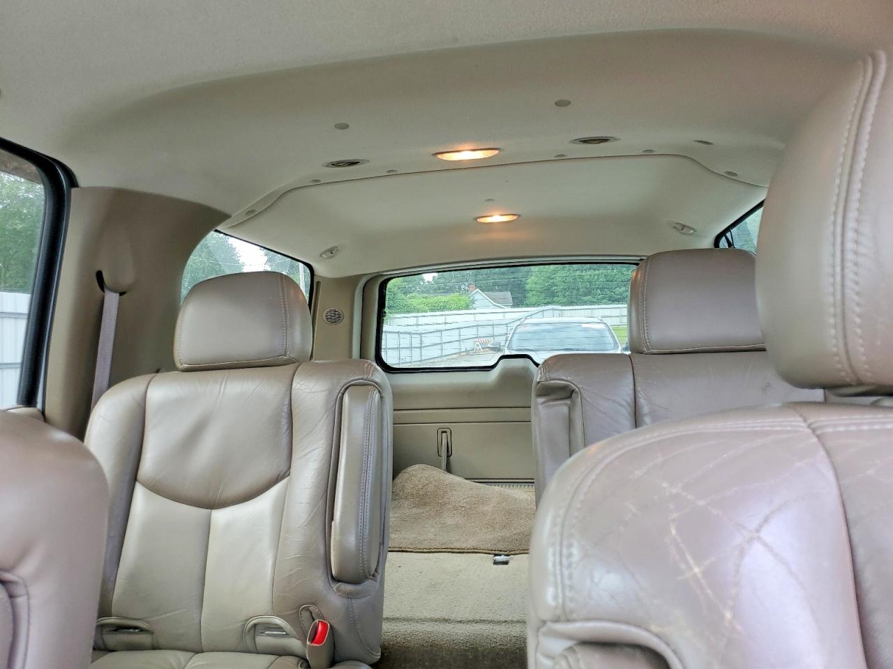 2003 Gmc Yukon Xl Denali White vin: 1GKFK66U23J142452