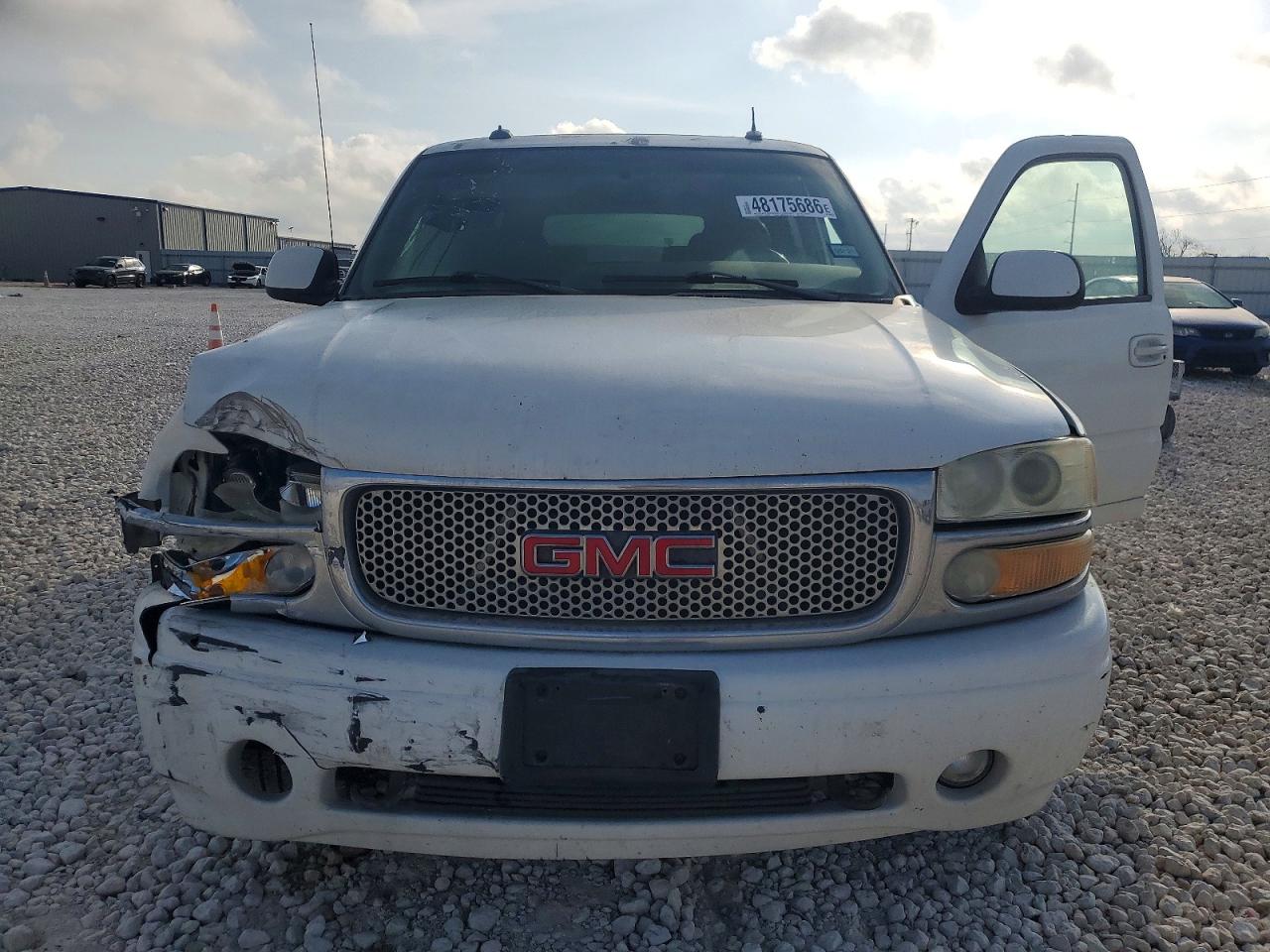 2003 Gmc Yukon Xl Denali White vin: 1GKFK66U23J150972
