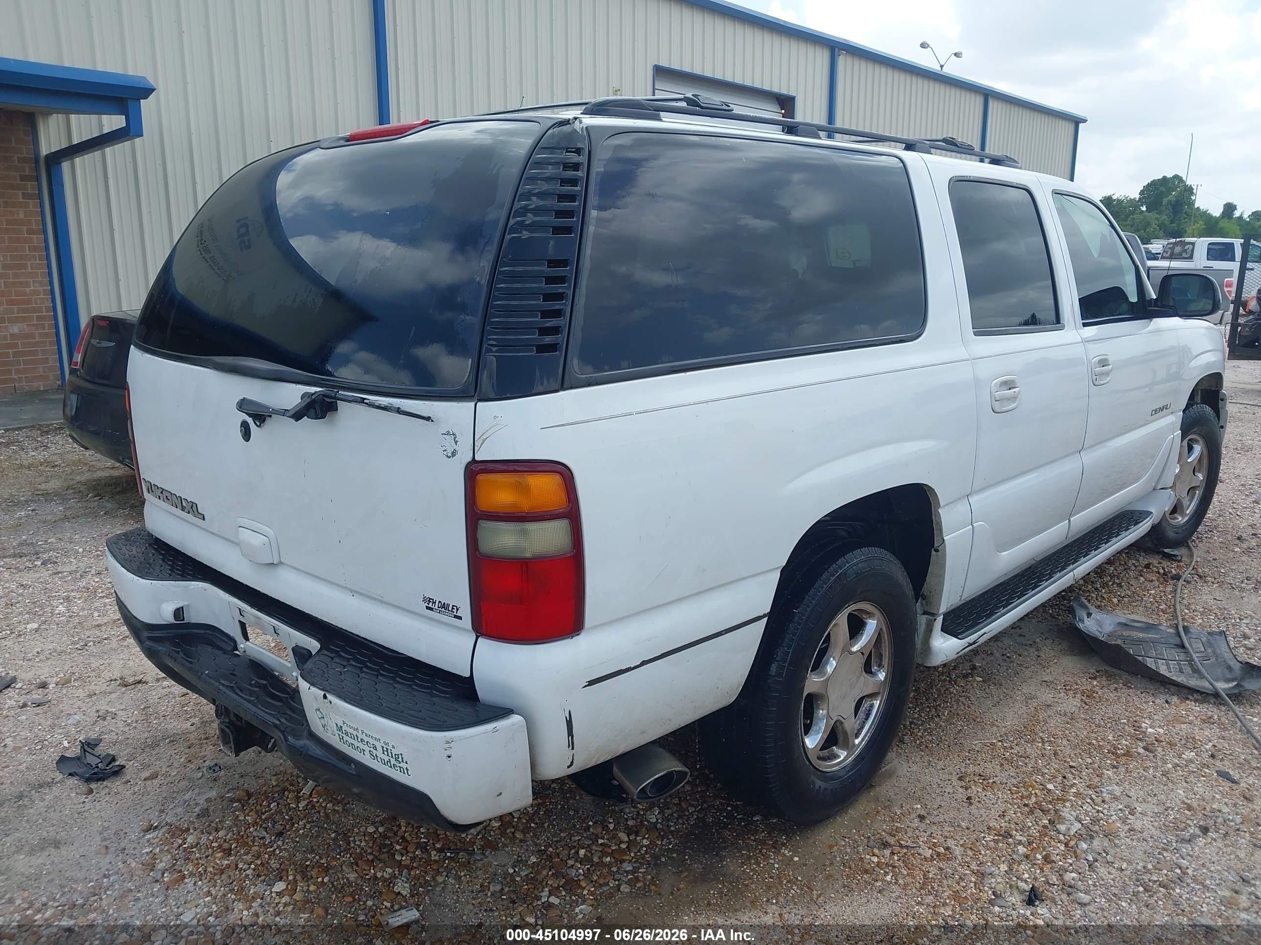 2001 Gmc Yukon Xl 1500 Denali White vin: 1GKFK66U41J297176