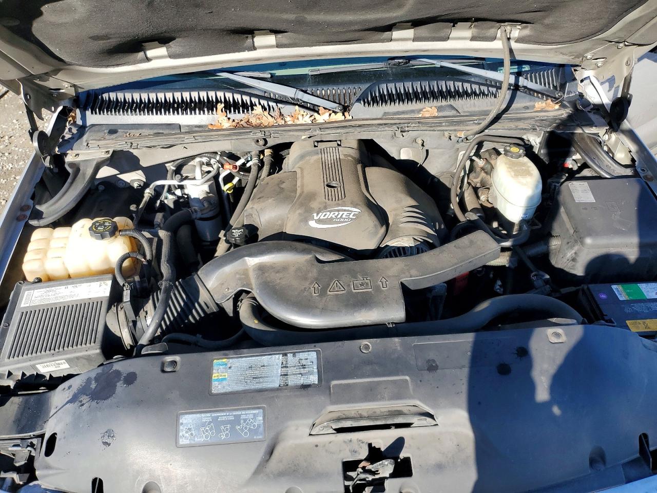 2005 Gmc Yukon Xl Denali Silver vin: 1GKFK66U45J216263