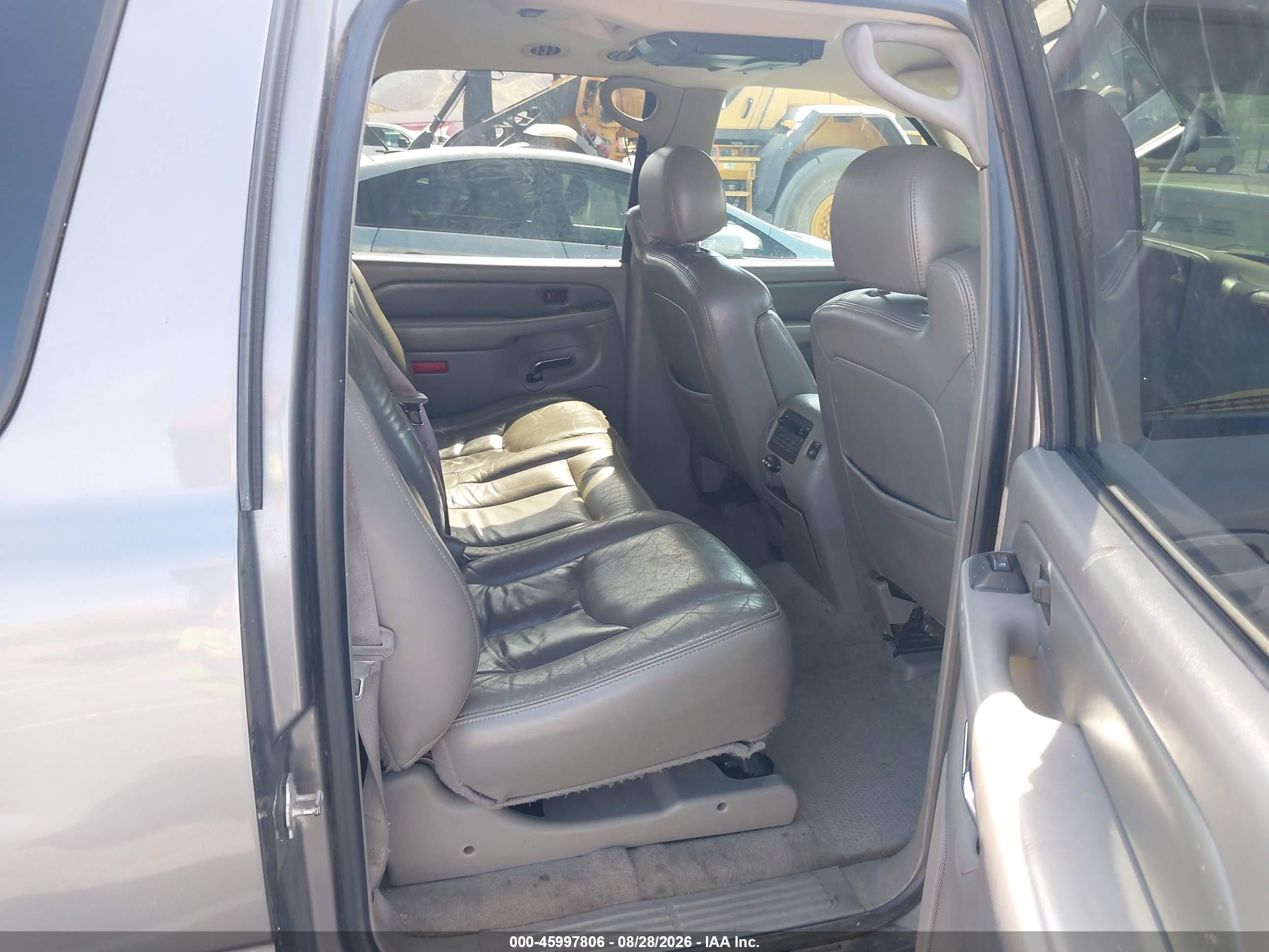 2005 Gmc Yukon Xl 1500 Denali Gray vin: 1GKFK66U45J216814