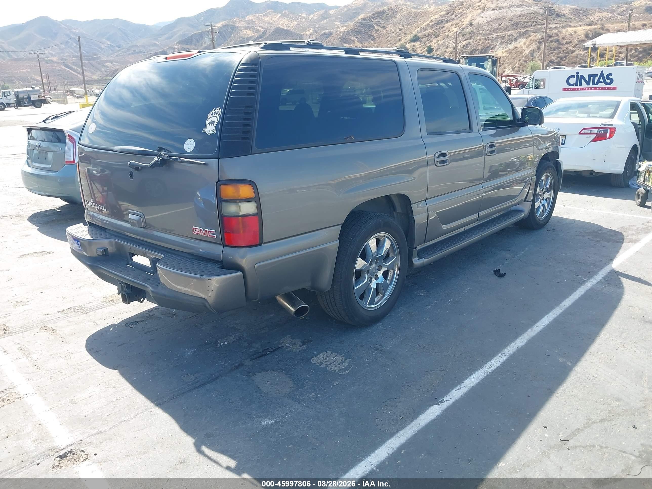 2005 Gmc Yukon Xl 1500 Denali Gray vin: 1GKFK66U45J216814