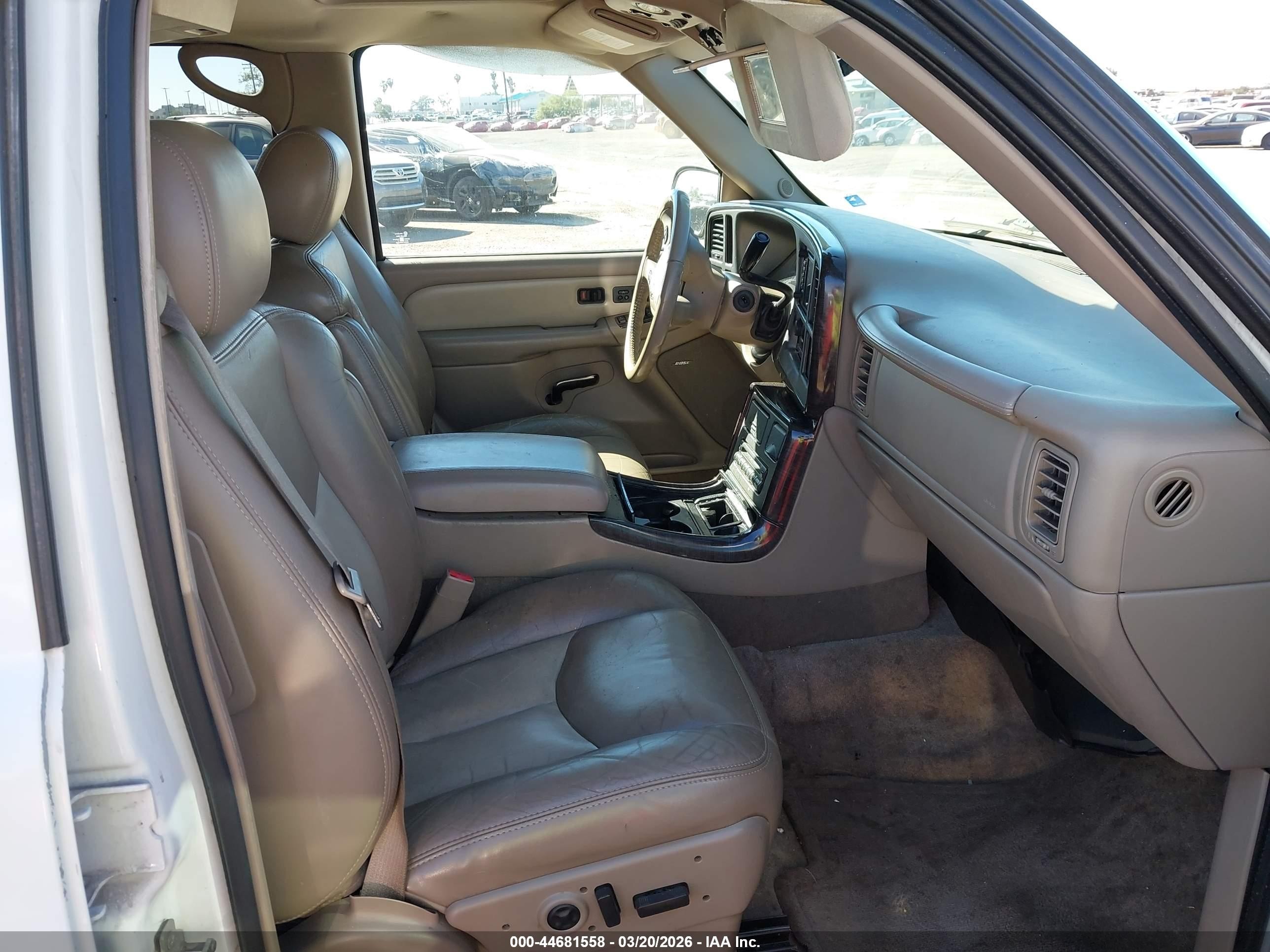 2005 Gmc Yukon Xl 1500 Denali Белый vin: 1GKFK66U65J153263