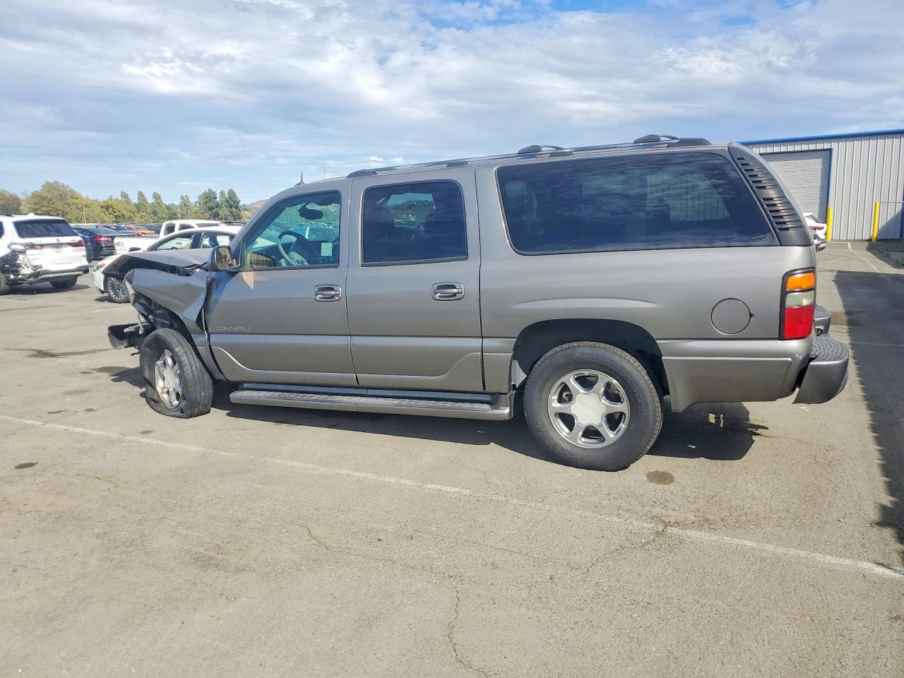 2005 Gmc Yukon Xl Denali Tan vin: 1GKFK66U75J116304