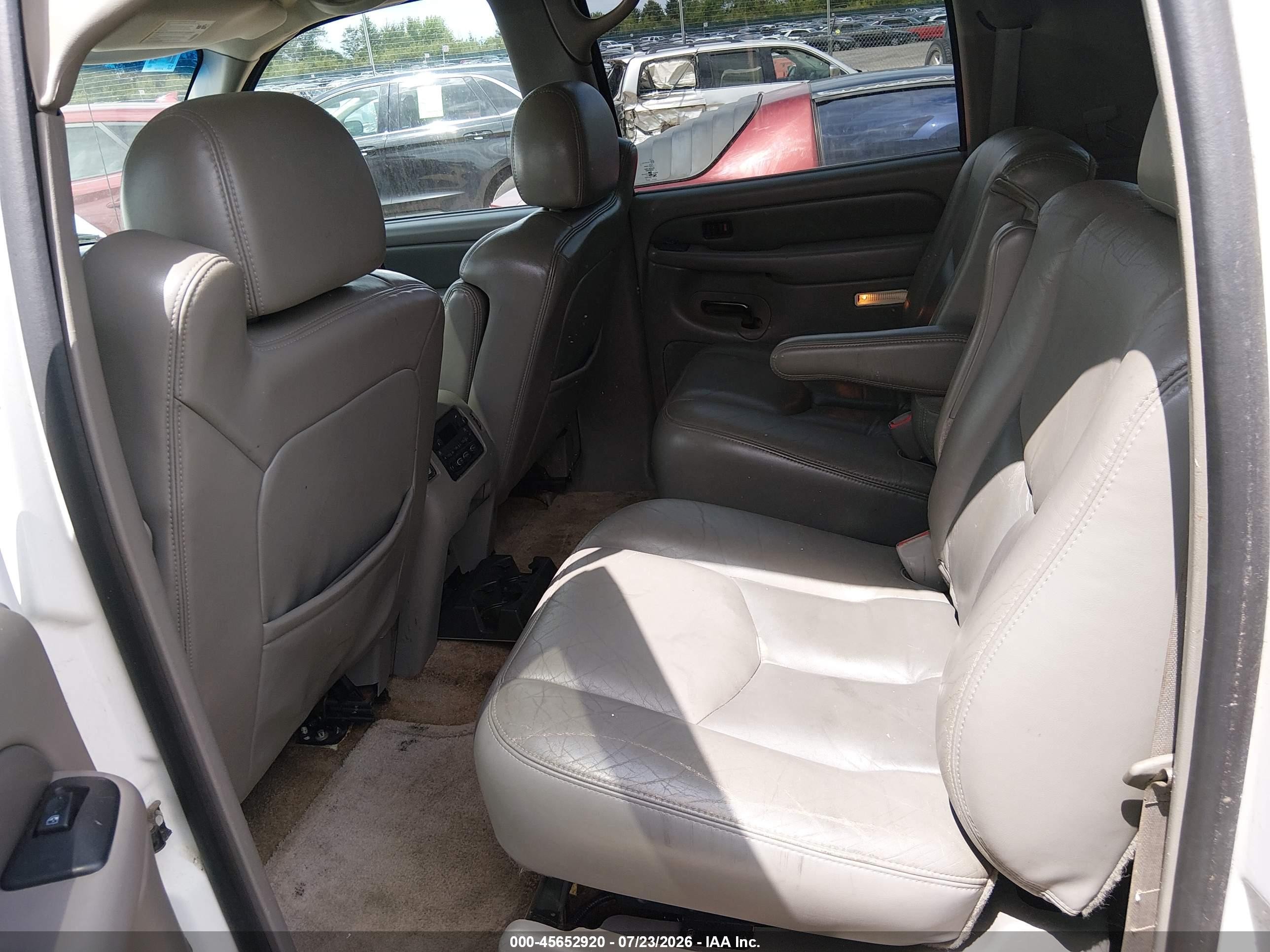 2003 Gmc Yukon Xl 1500 Denali Белый vin: 1GKFK66U83J140740